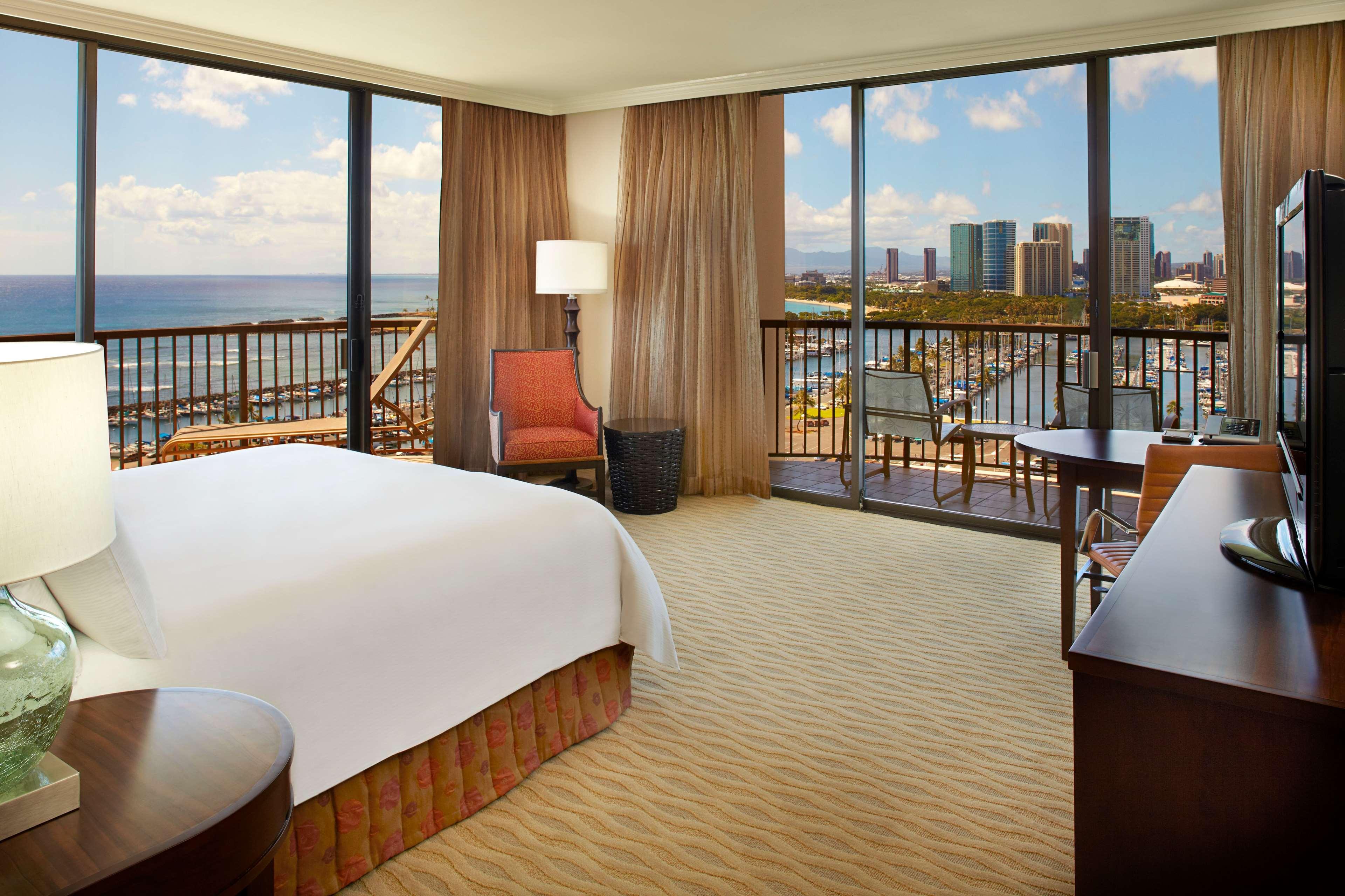 Double Ocean Front King Bed