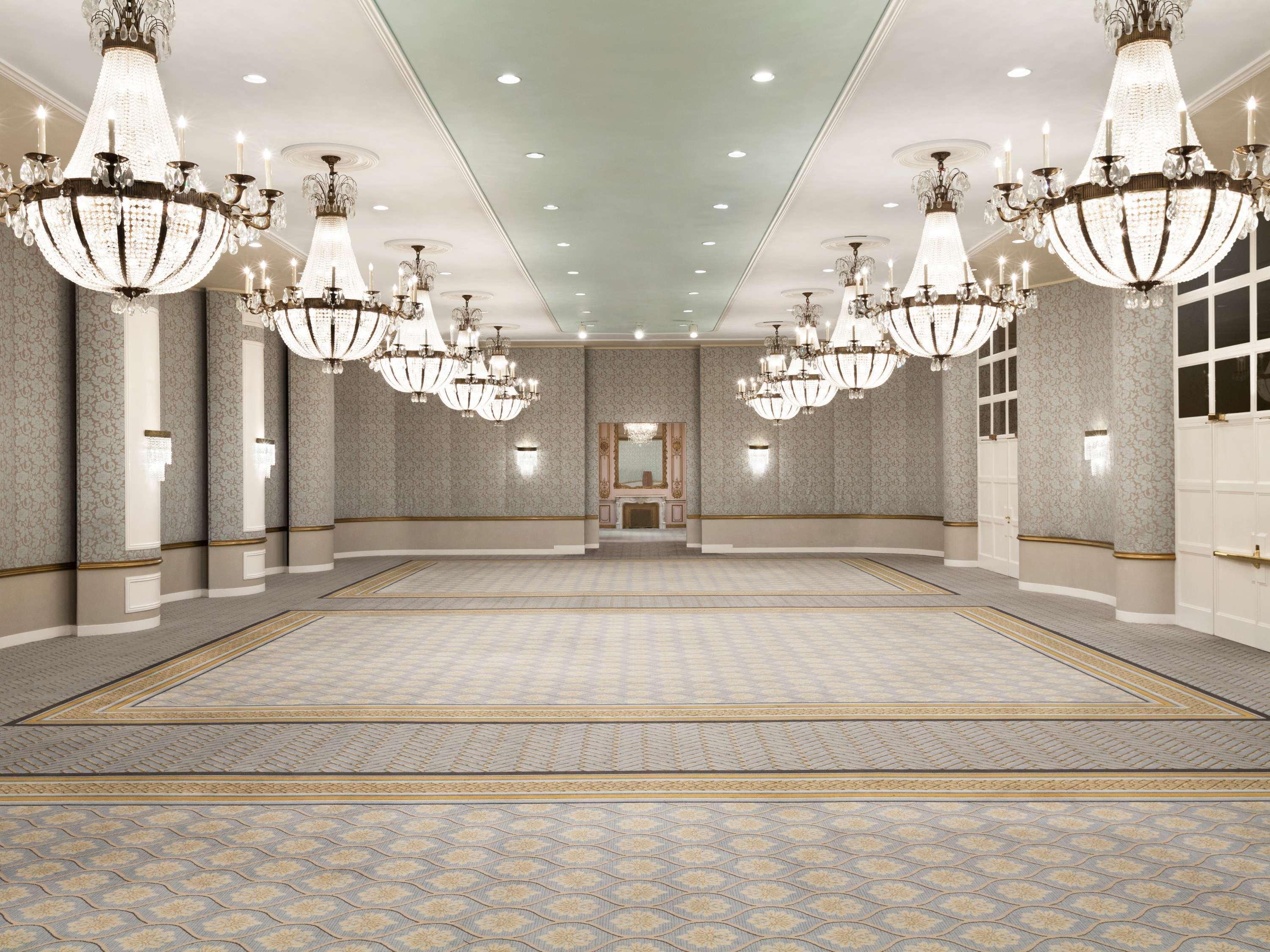 Double Deluxe Two Queen Beds