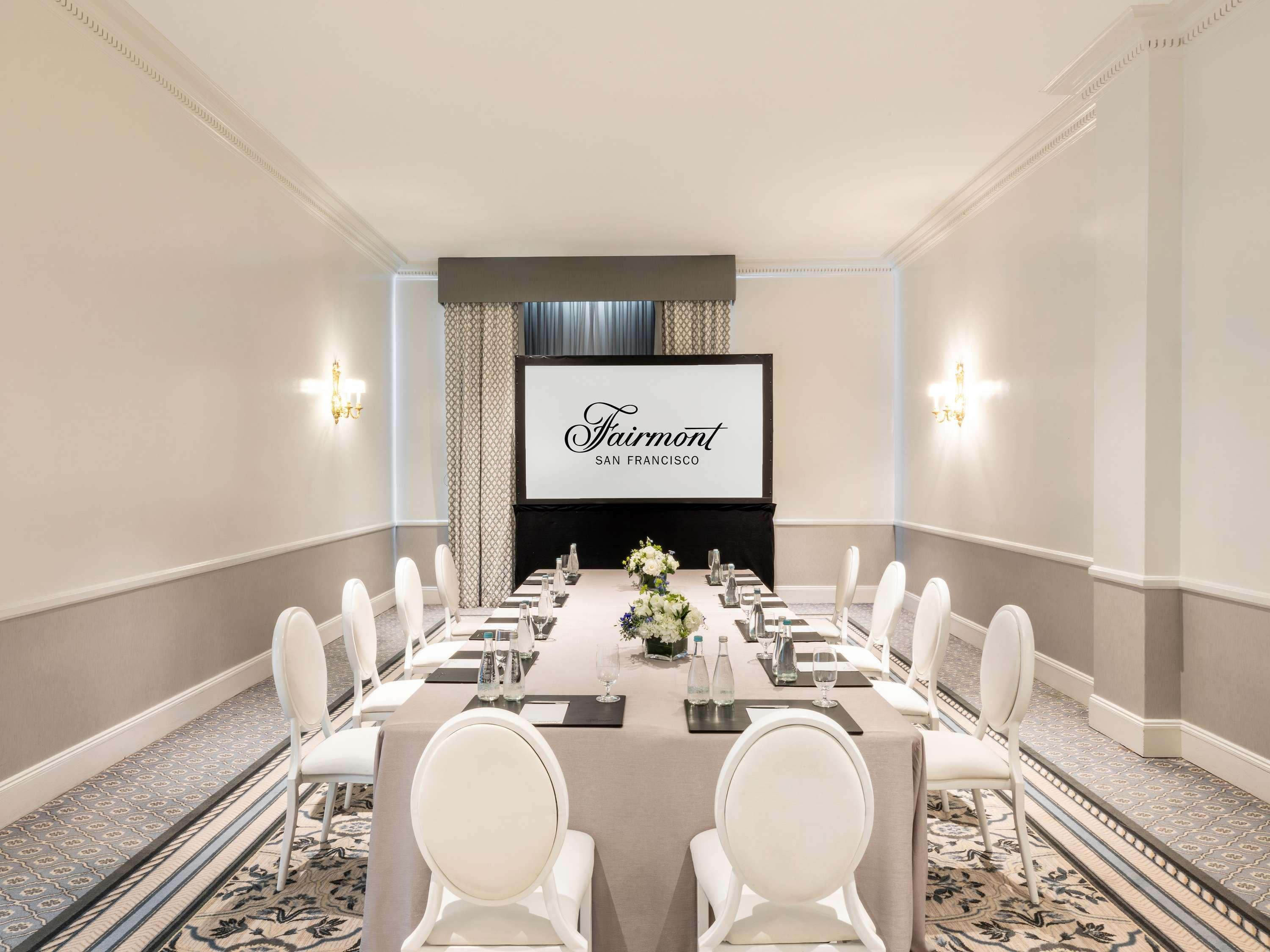 Double Deluxe Two Queen Beds