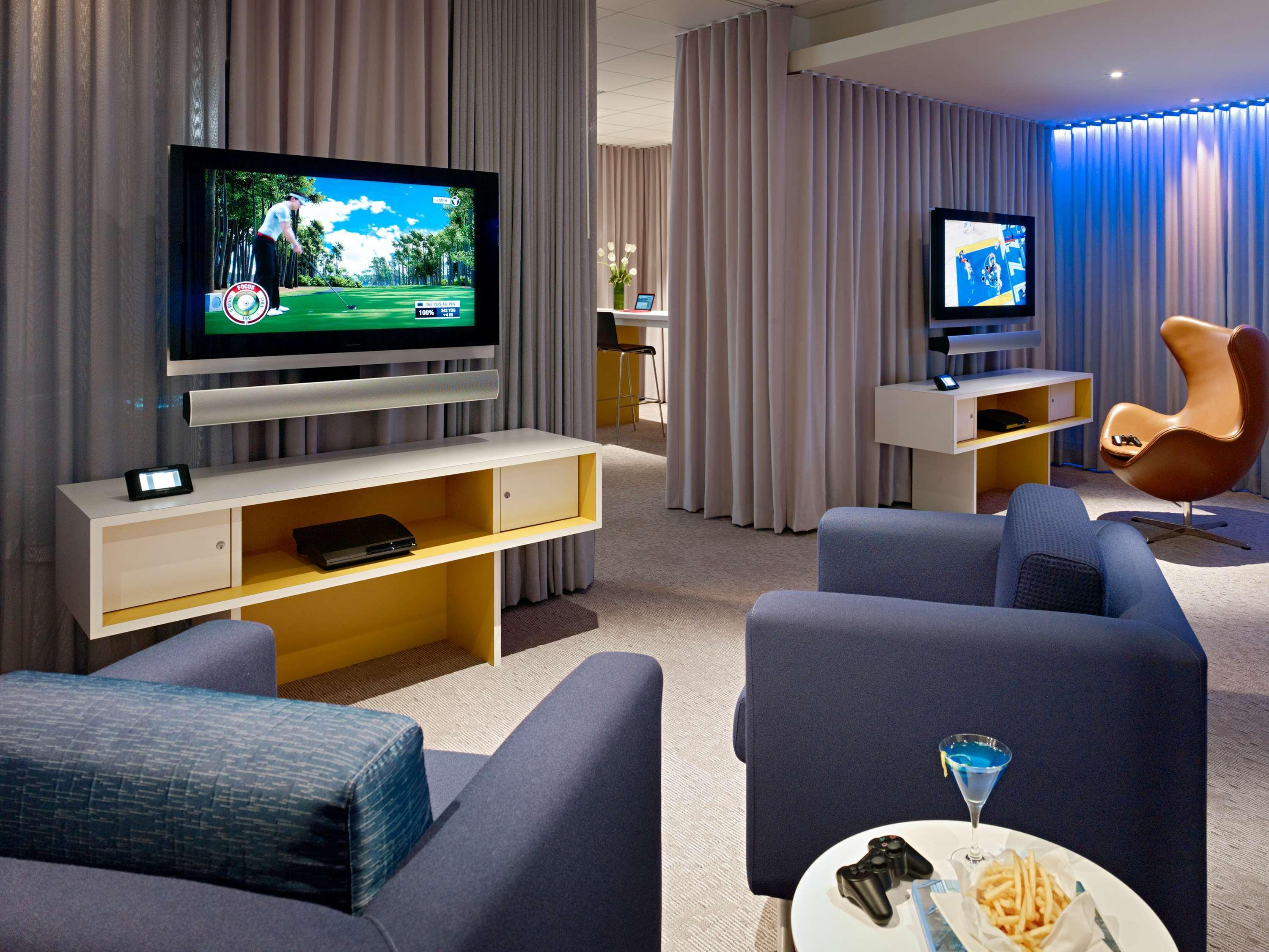 Double Deluxe Two Queen Beds