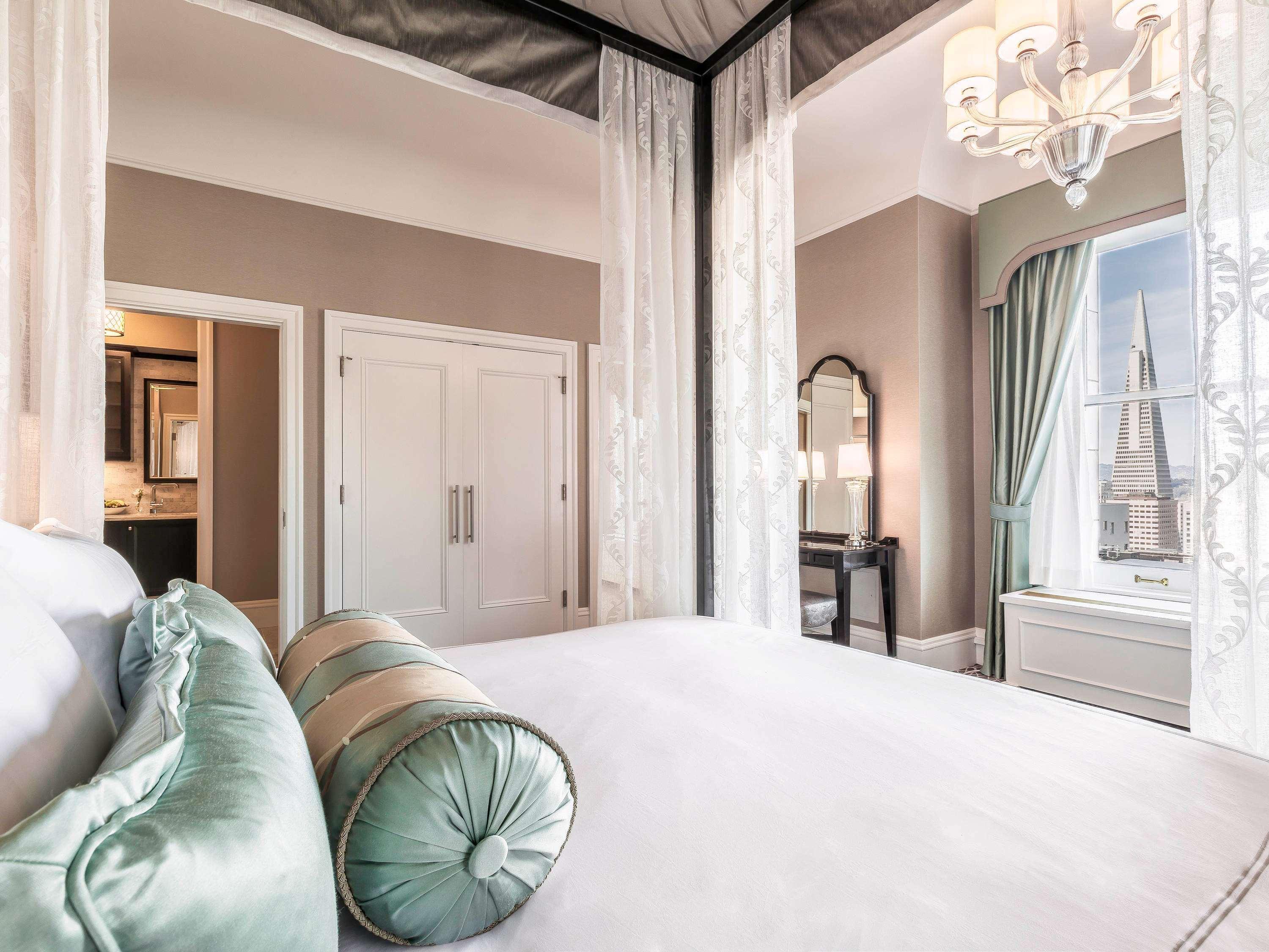 Junior Suite King Size Bed