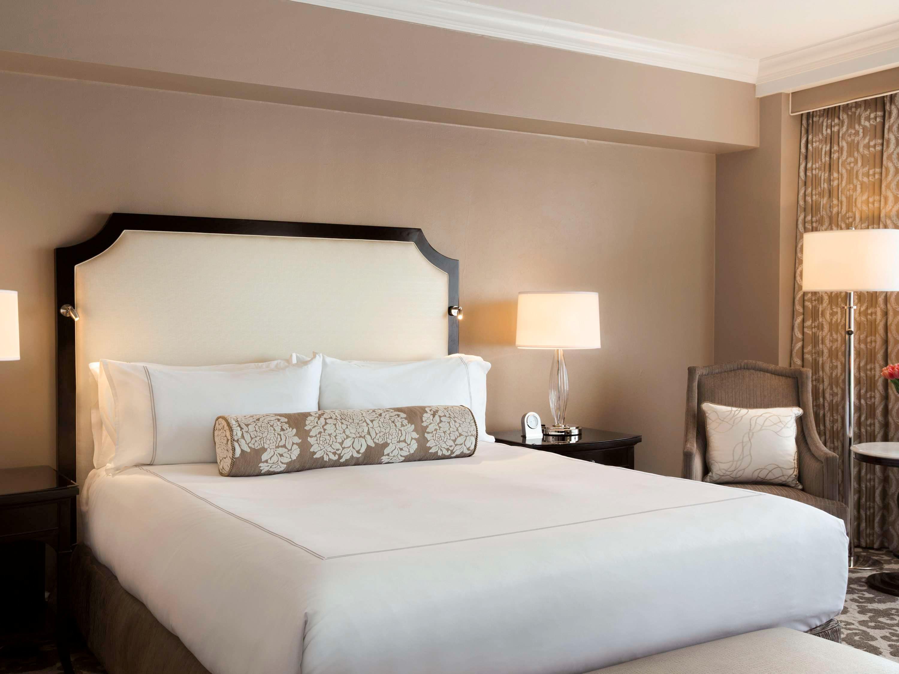 Double Deluxe King Bed