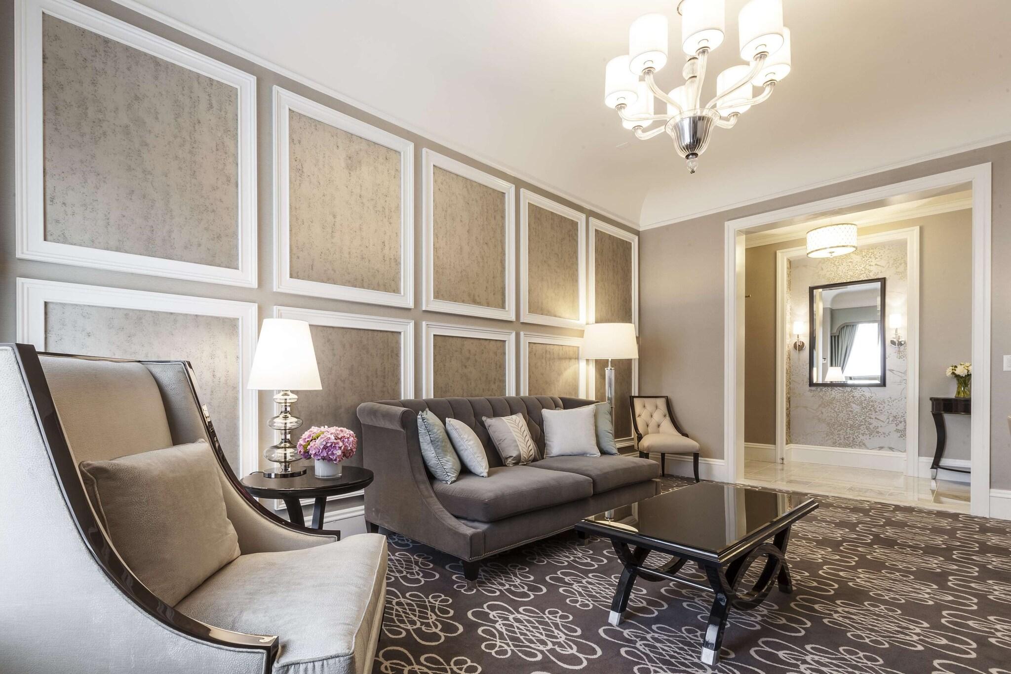 Suite City View Queen Bed