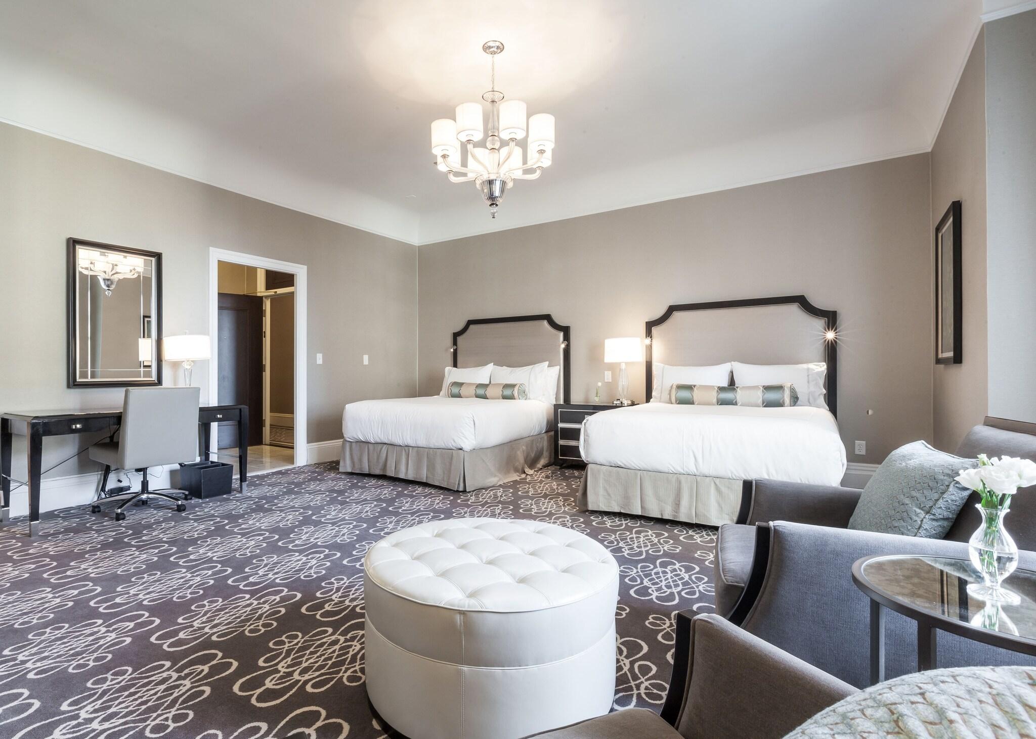 Suite City View Queen Bed