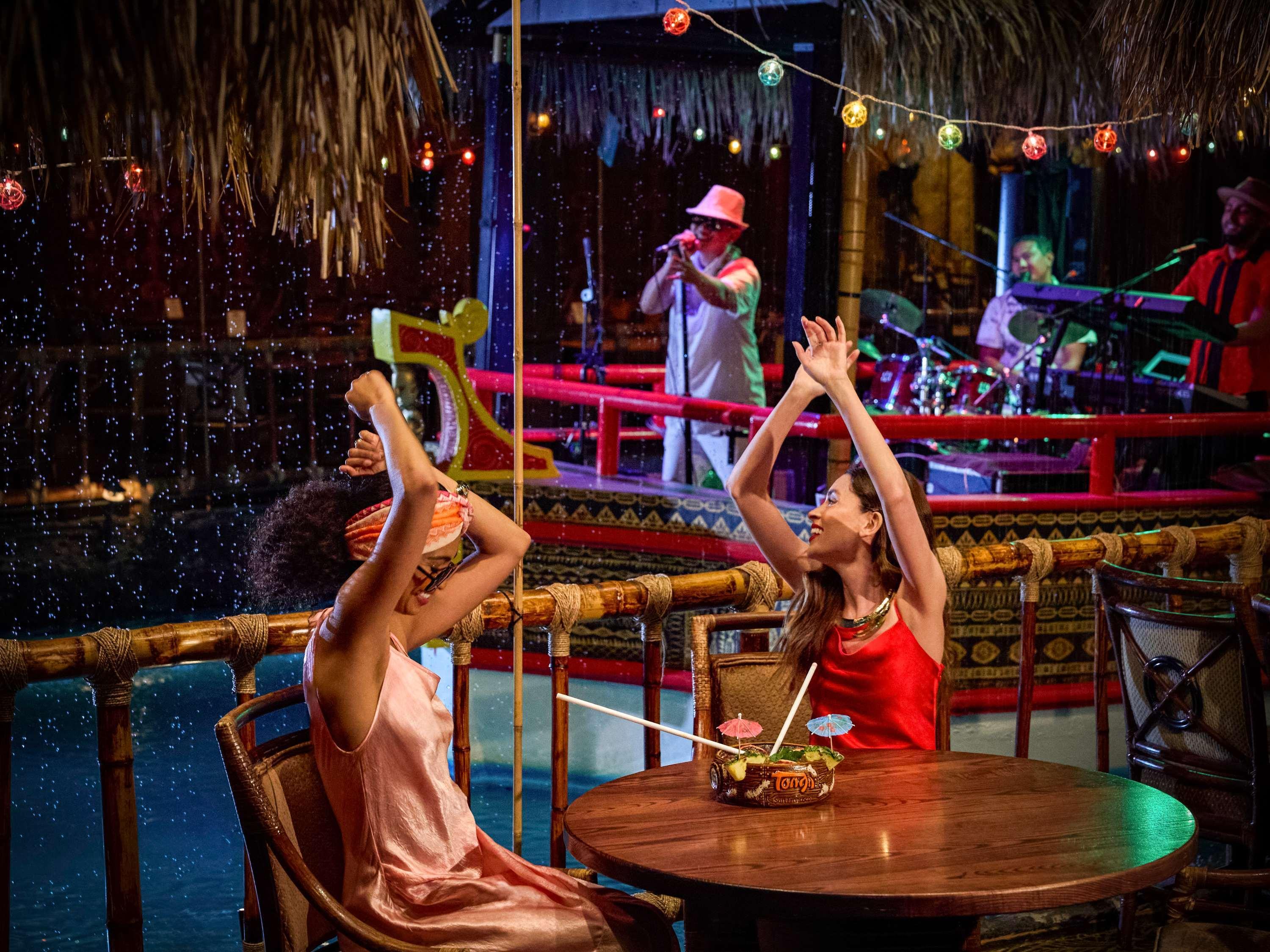 Double Deluxe Two Queen Beds