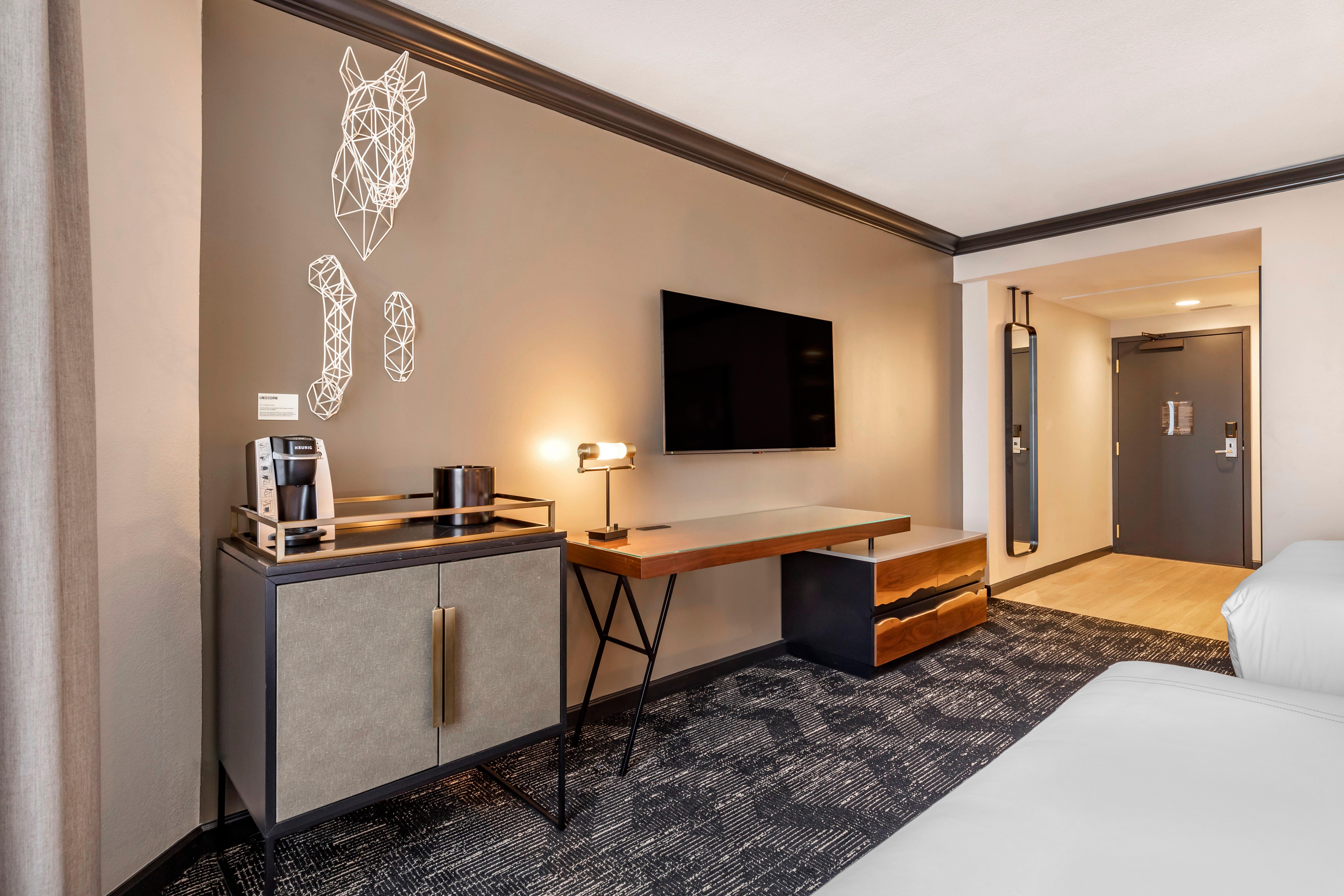 Quadruple Deluxe Two Queen Beds