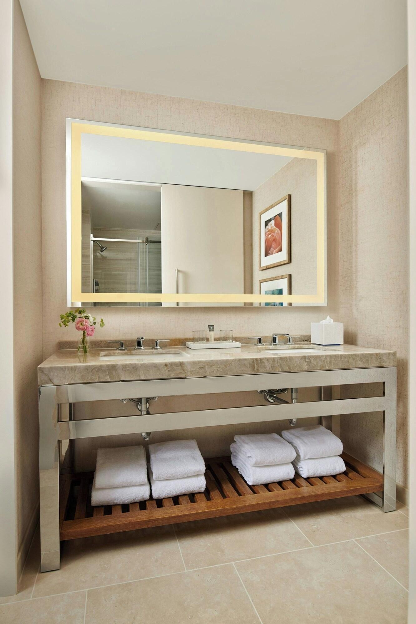 Quadruple with Views