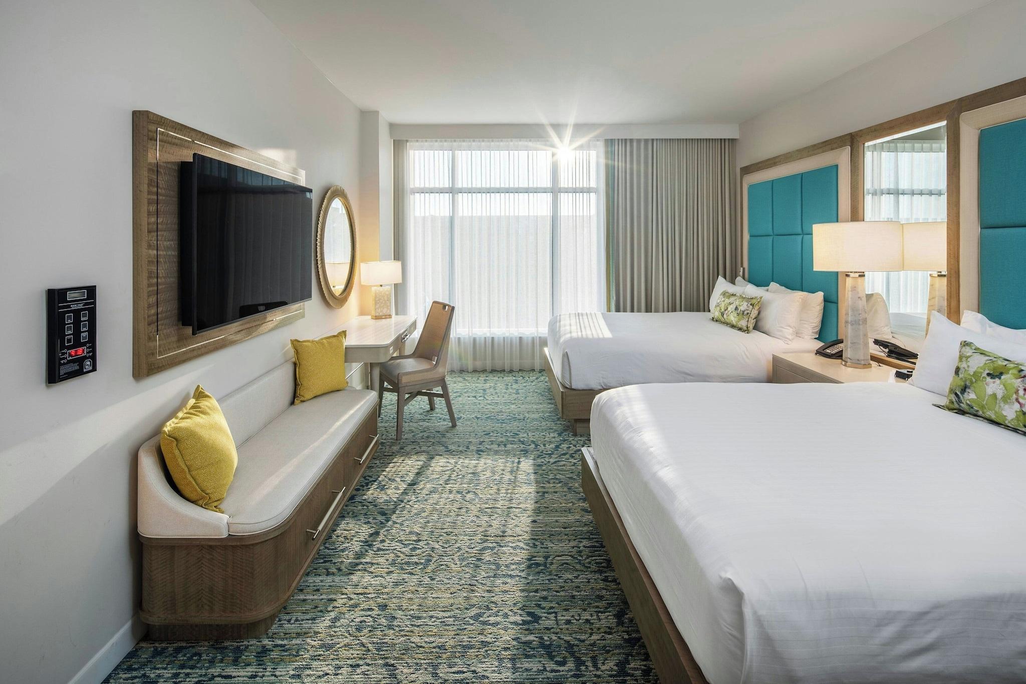 Quadruple with Views