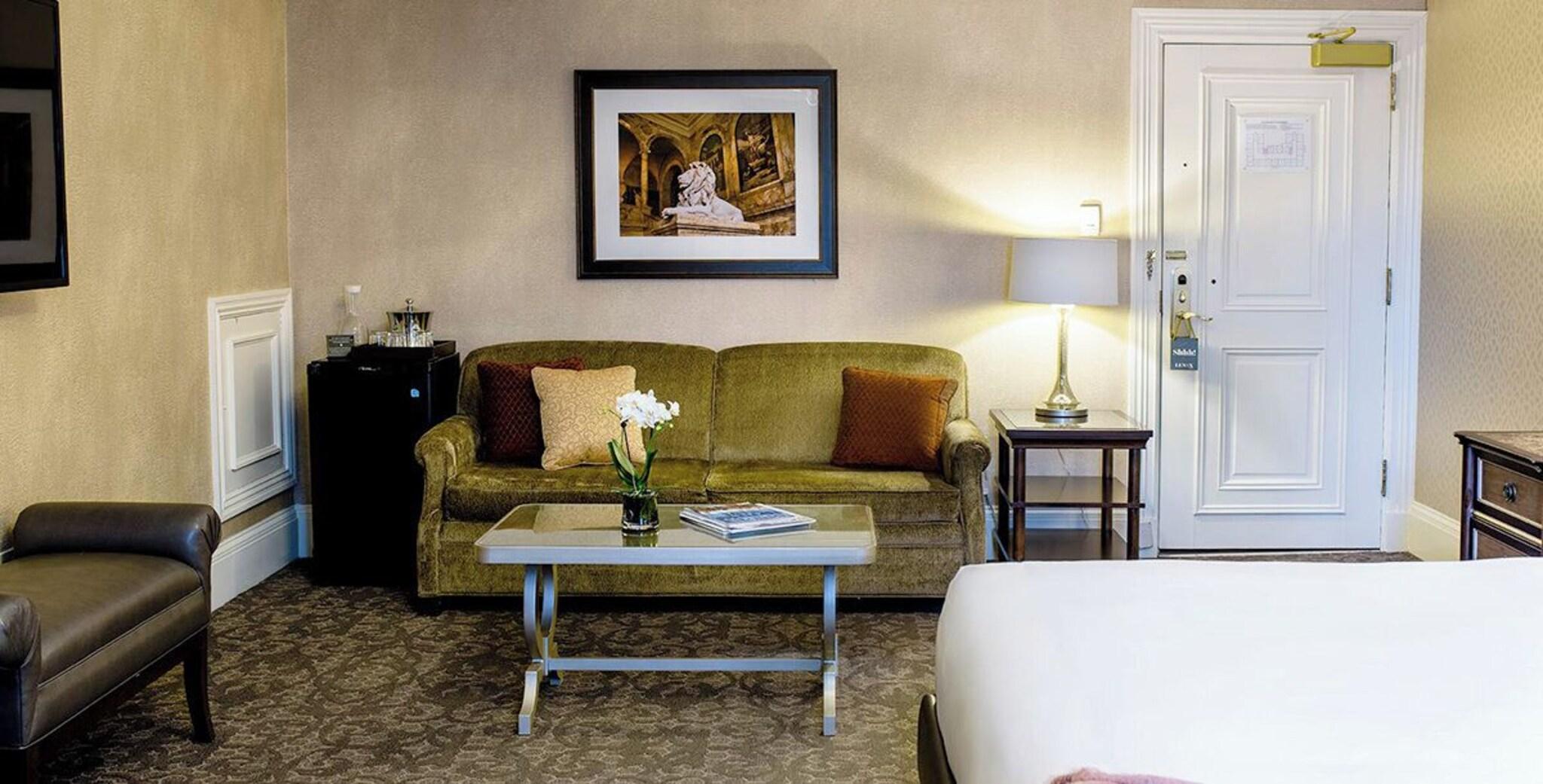 Junior Suite King Size Bed