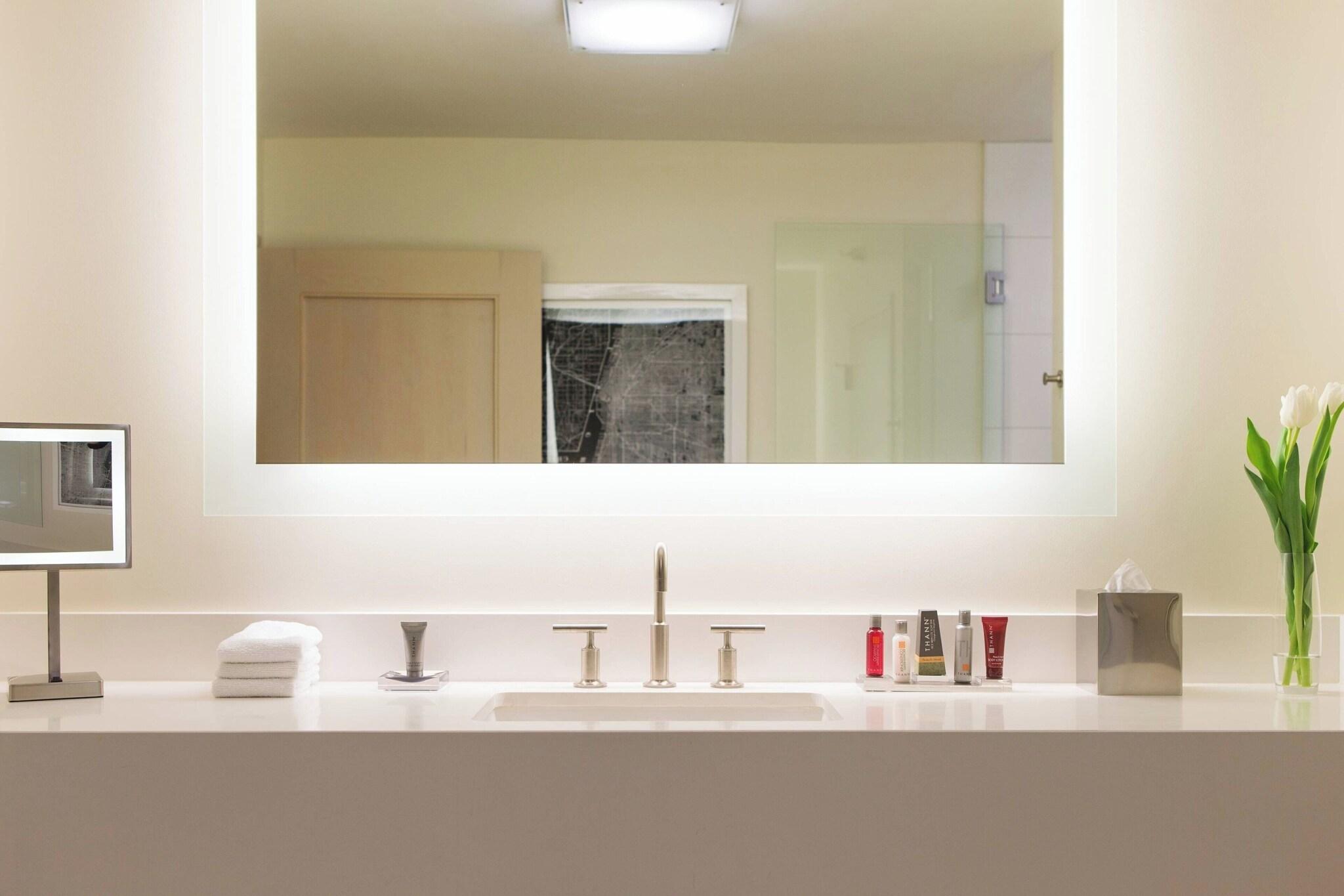 Room Accessible with Views