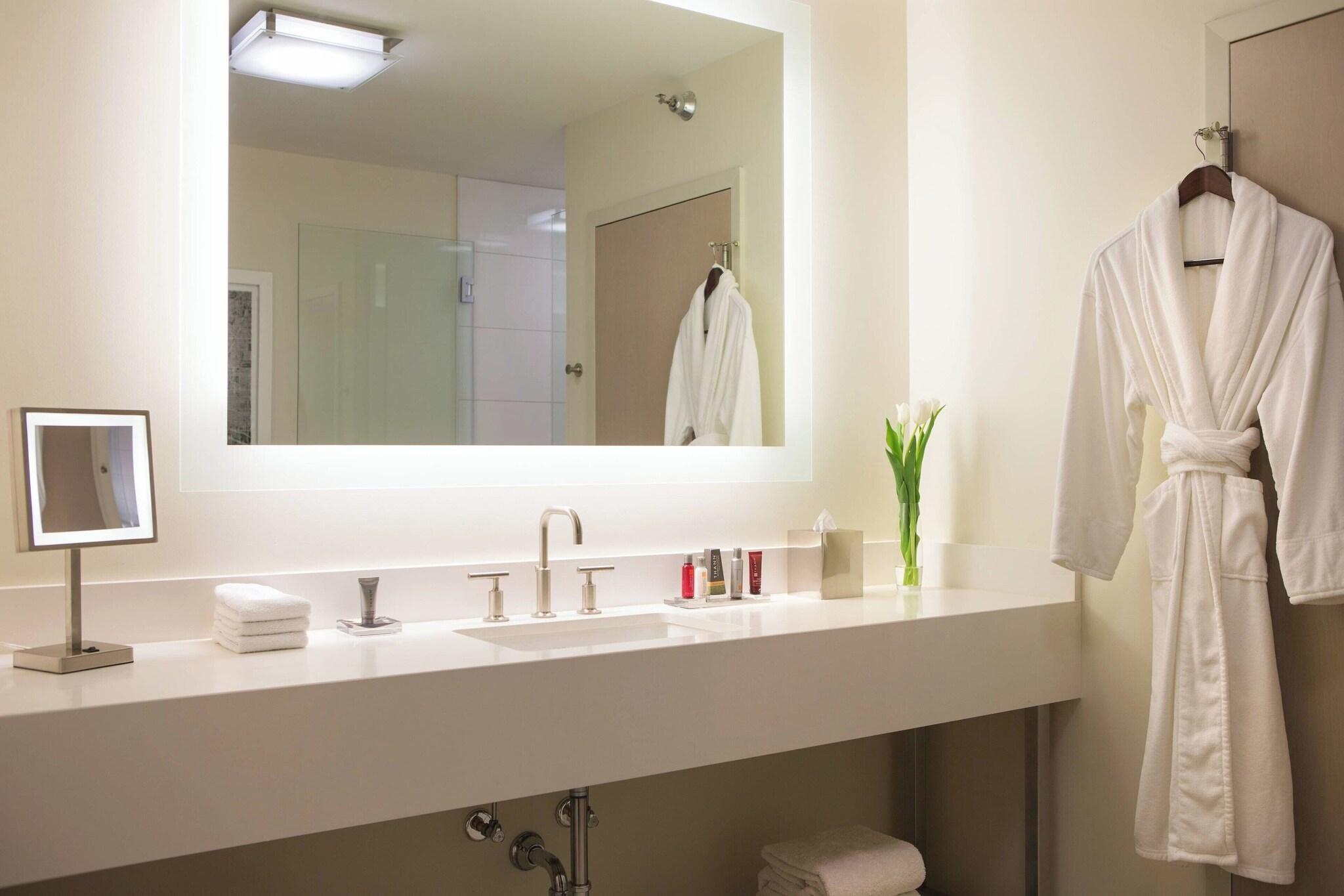 Room Accessible with Views