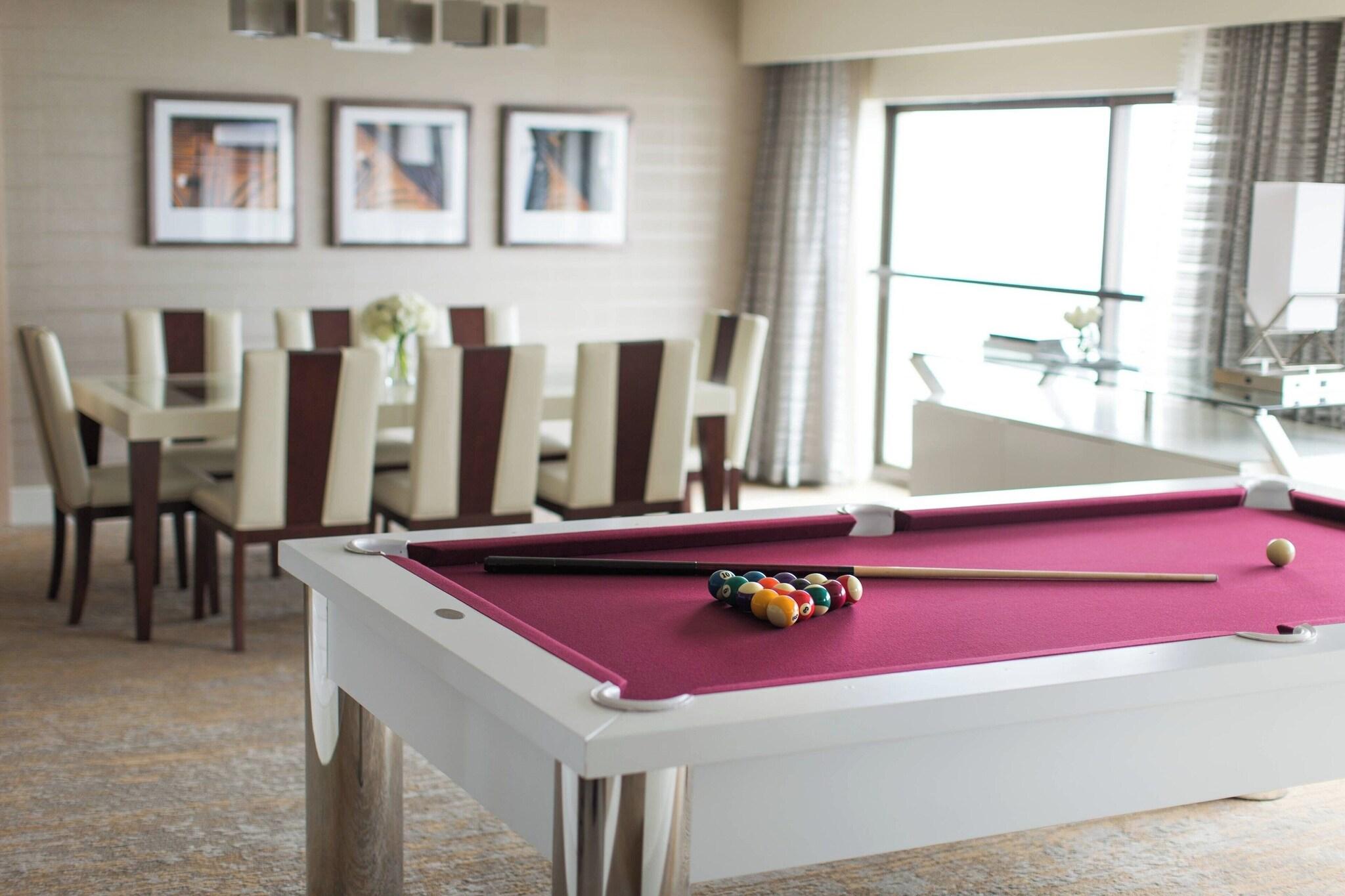 Suite City View King Bed