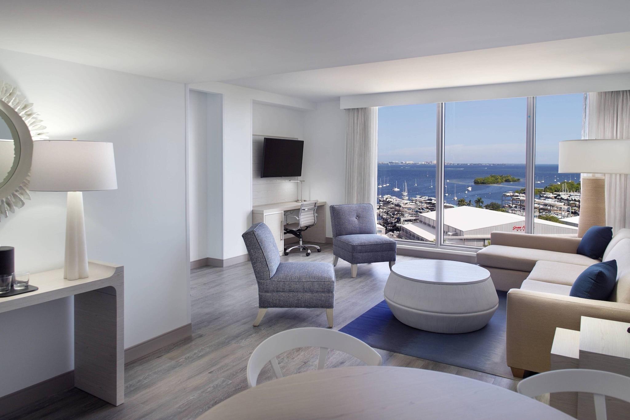Suite with Views