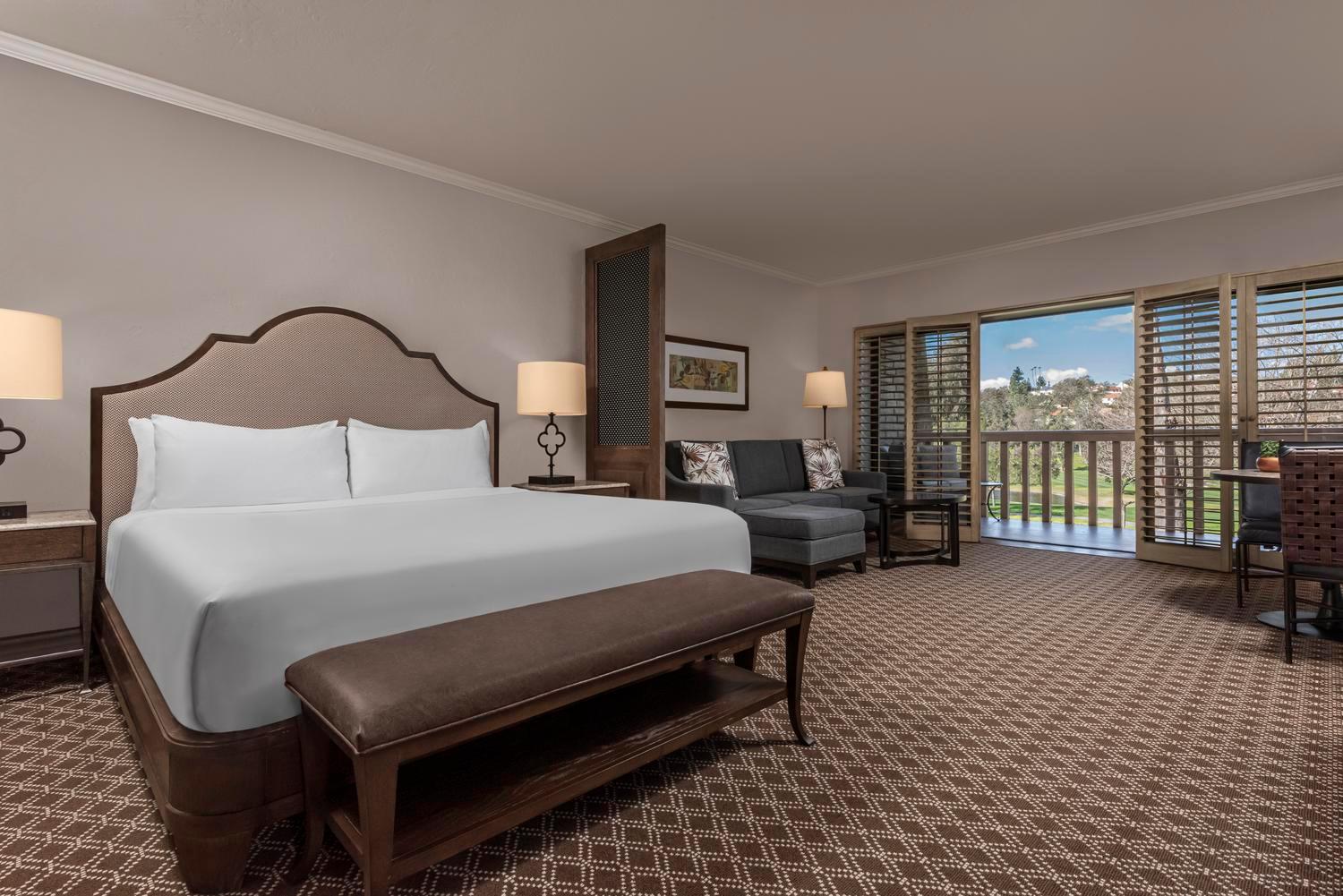 Double Garden View King Bed