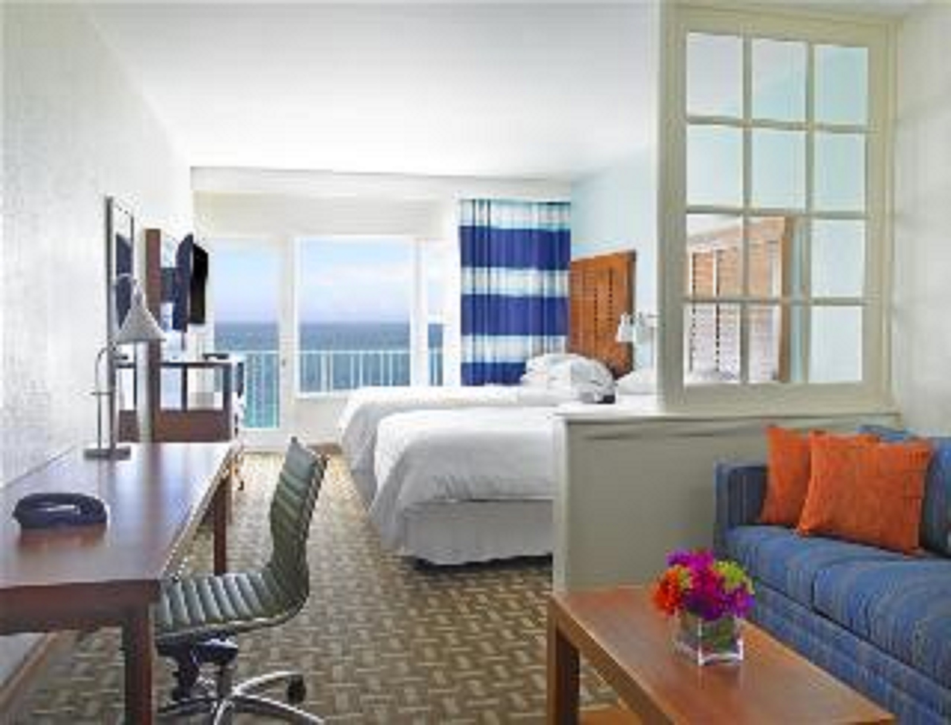 Studio King Size Bed