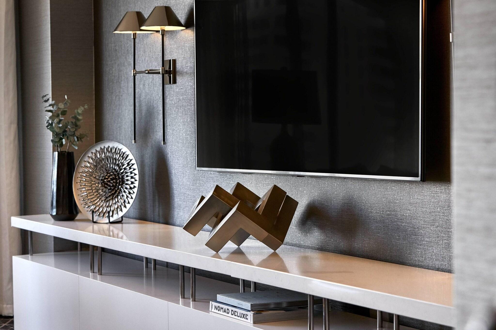 Double Accessible King Size Bed