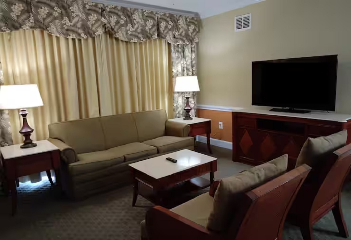 Studio King Size Bed