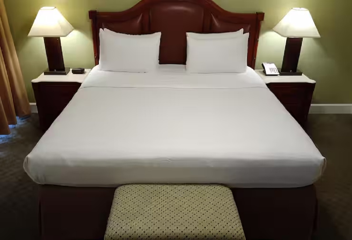 Studio King Size Bed