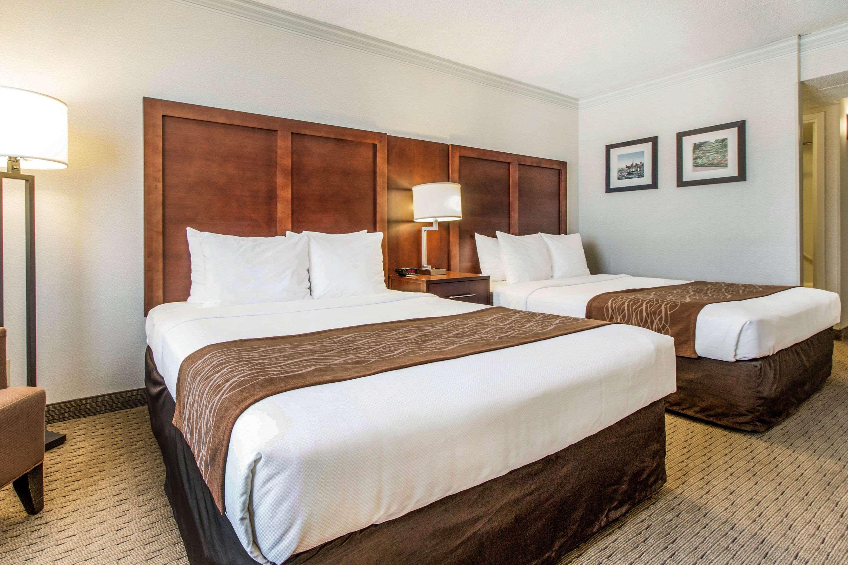 Double Two Queen Beds Non Smoking