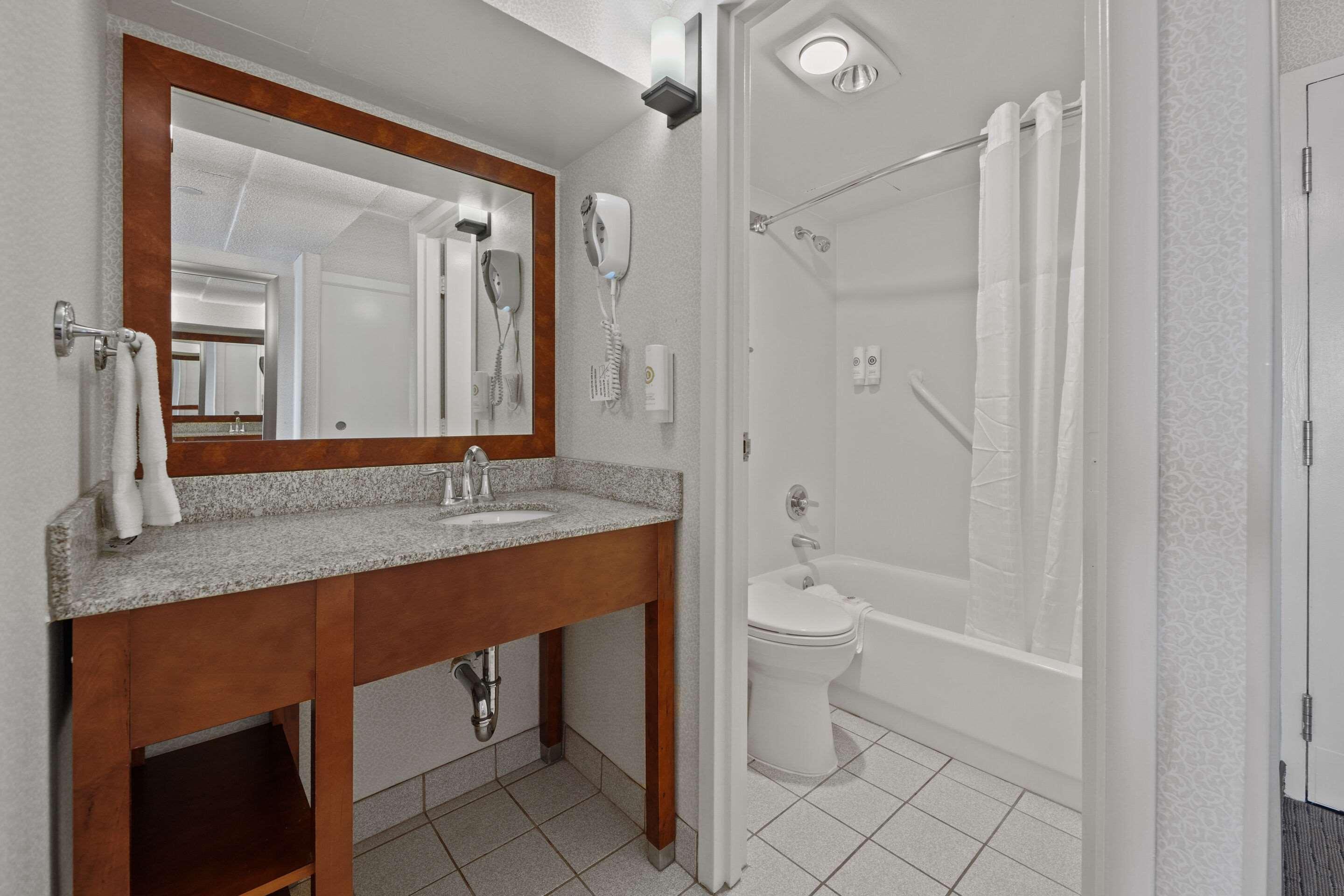 Double King Bed Non Smoking