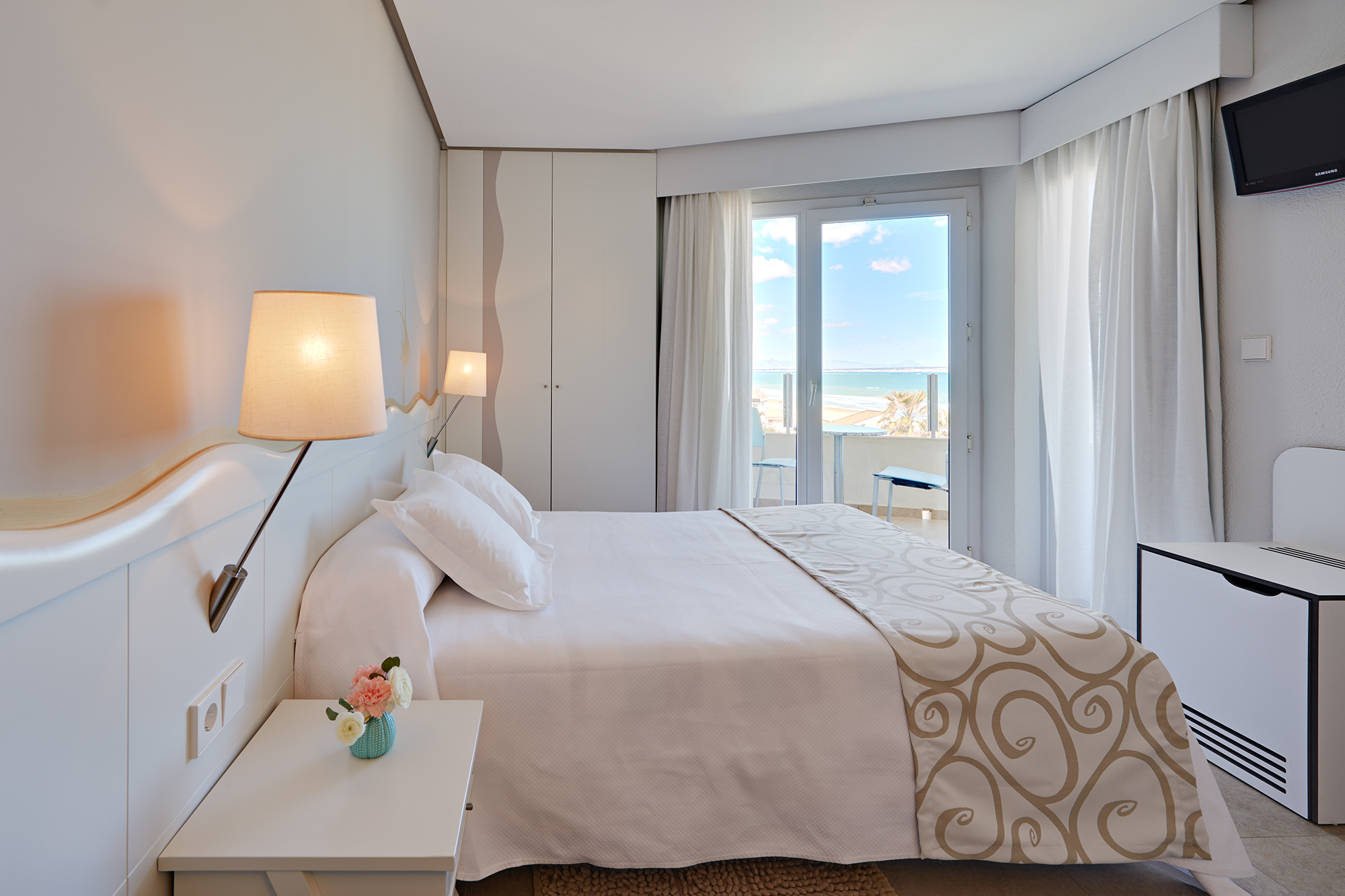 Double or Twin Side Sea View