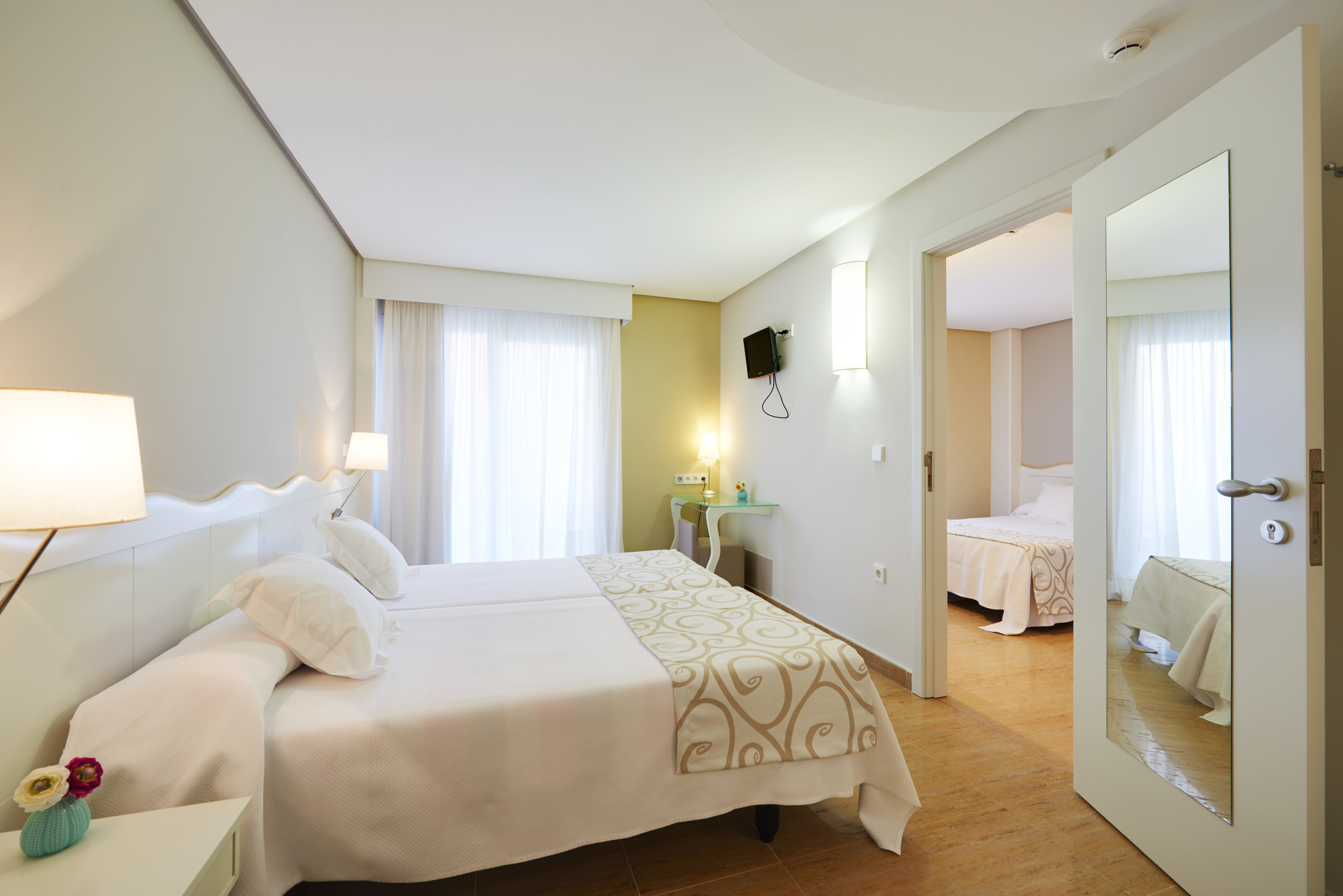 Family Room Capacity 3