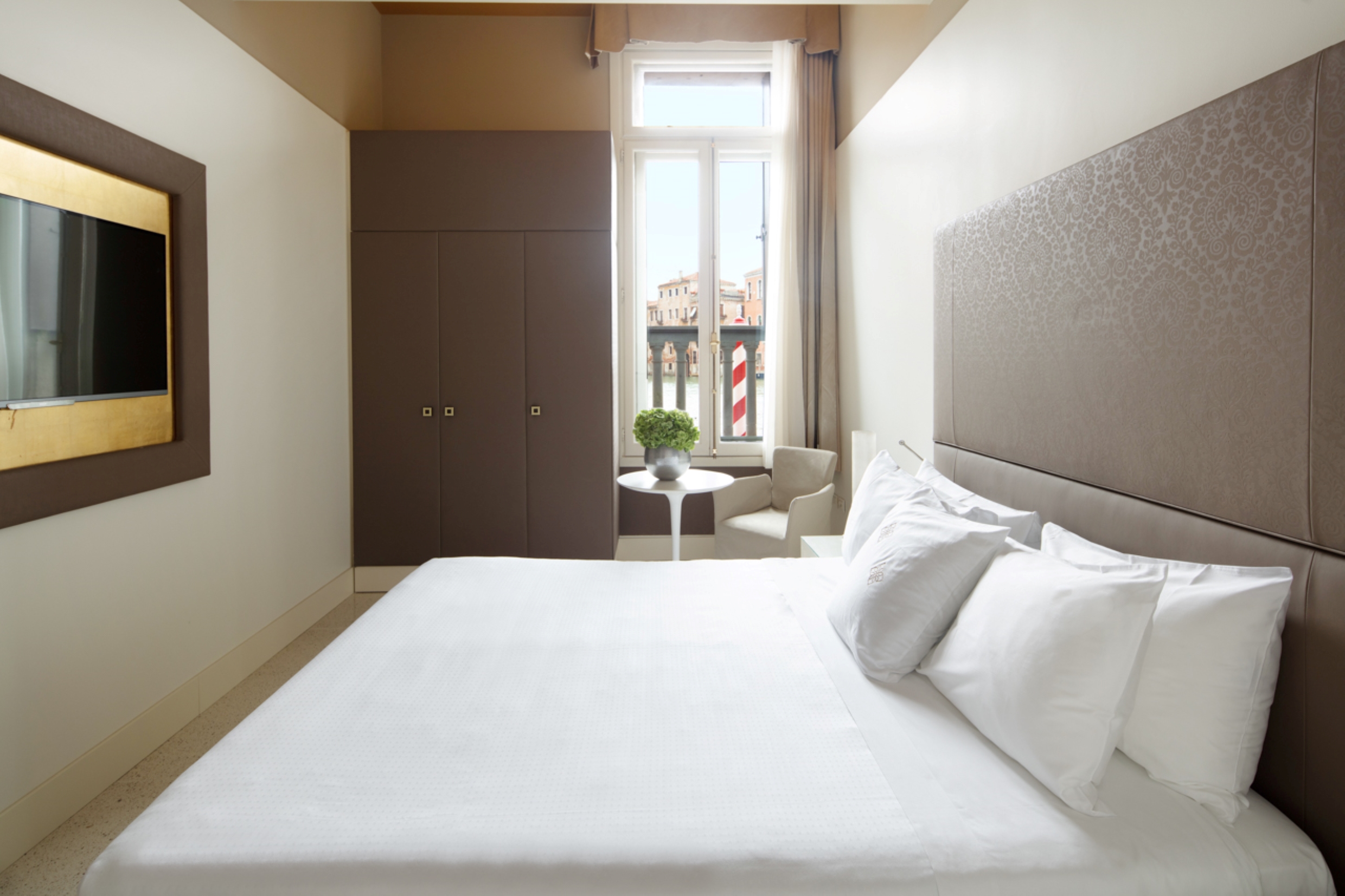 Double Superior with Views