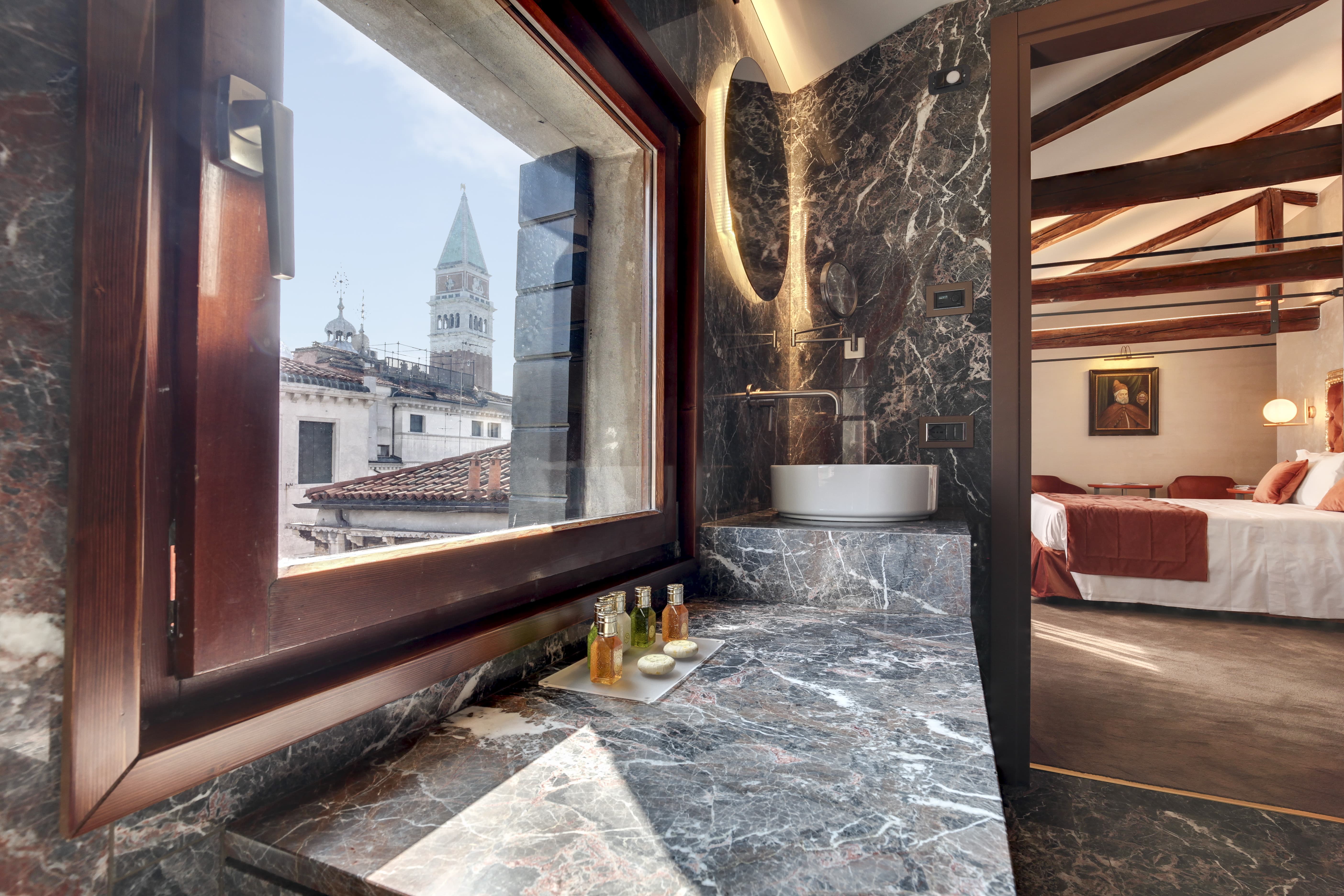 Junior Suite Standard