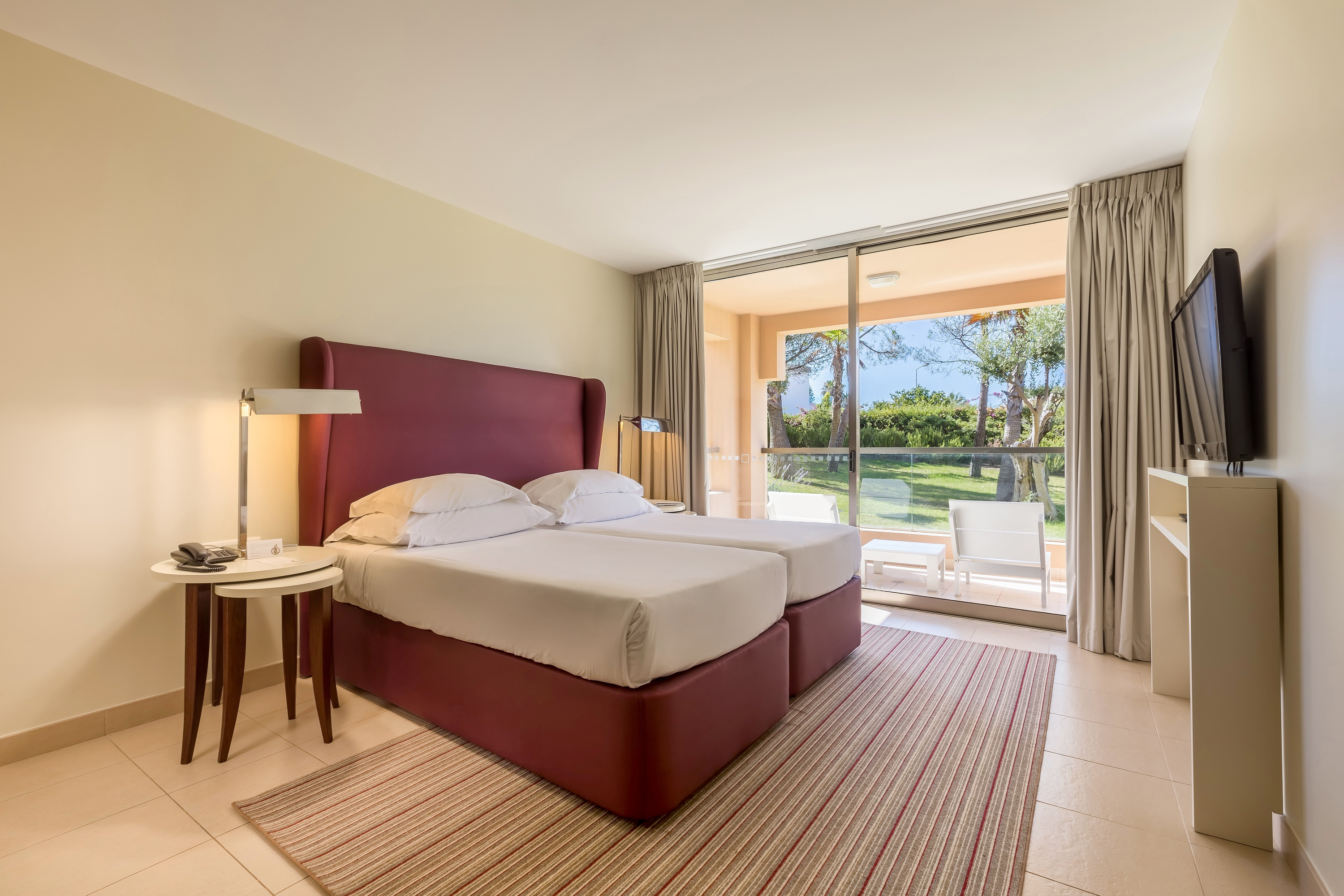 Double or Twin Standard