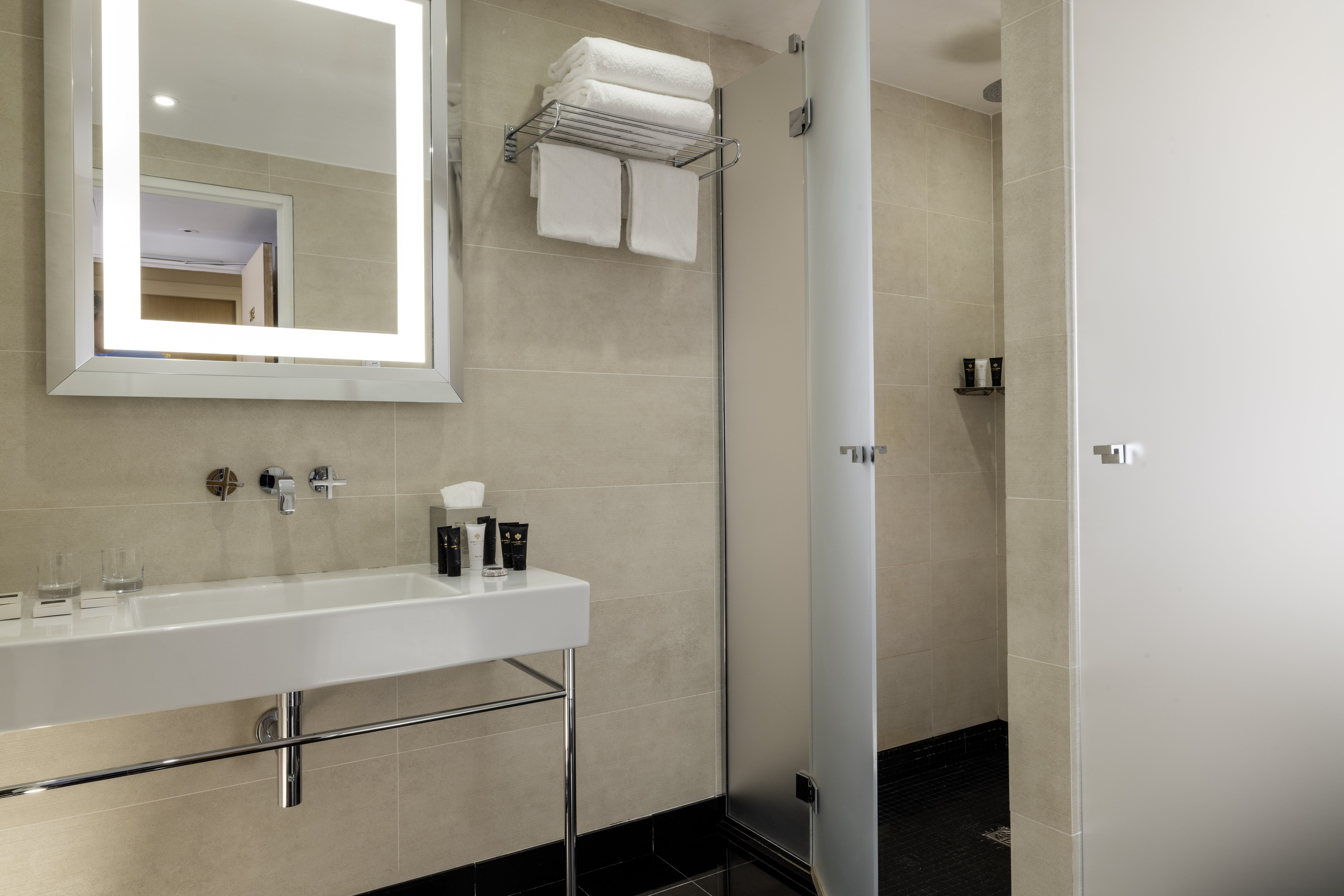 Triple Connecting Room