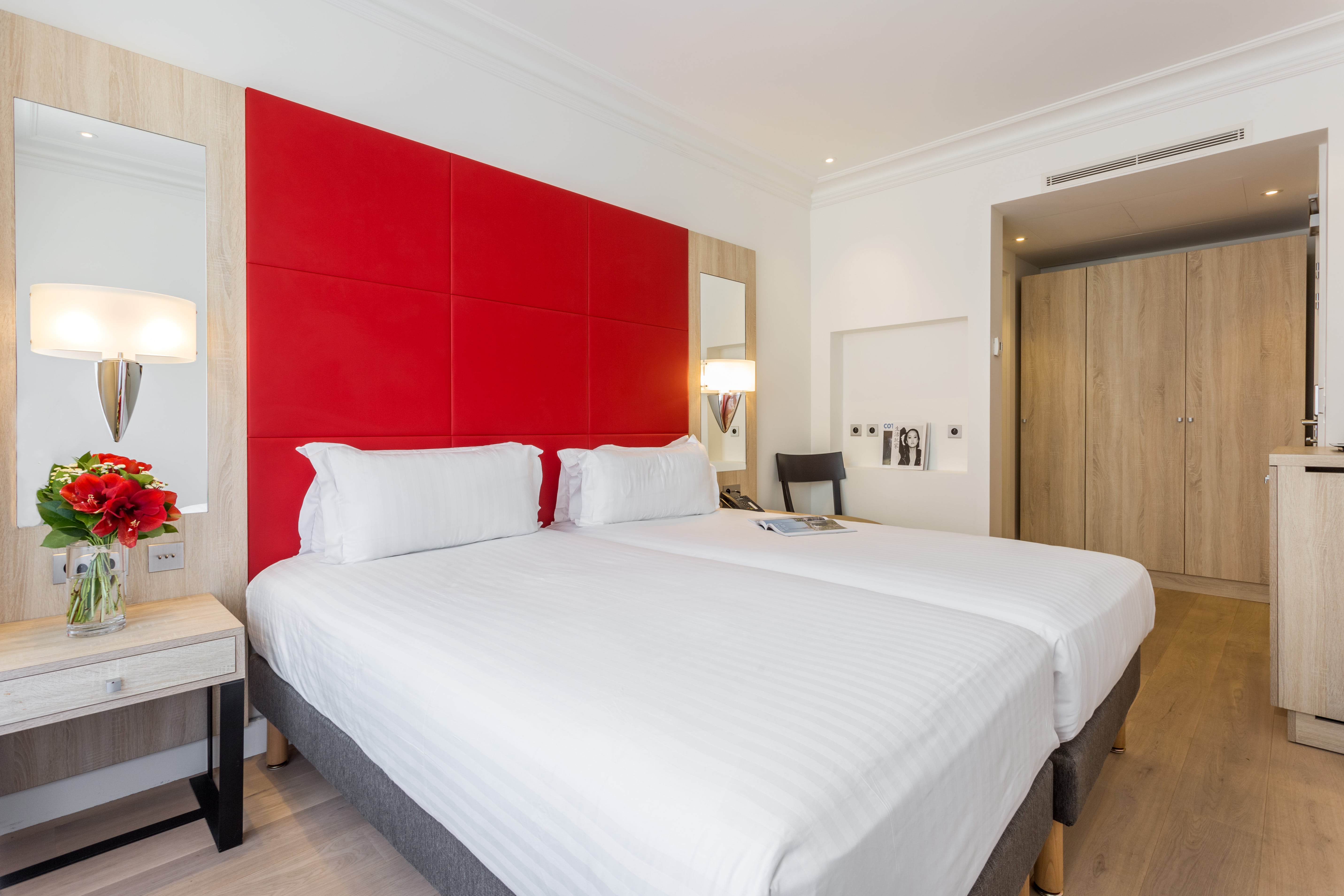 Triple Connecting Room