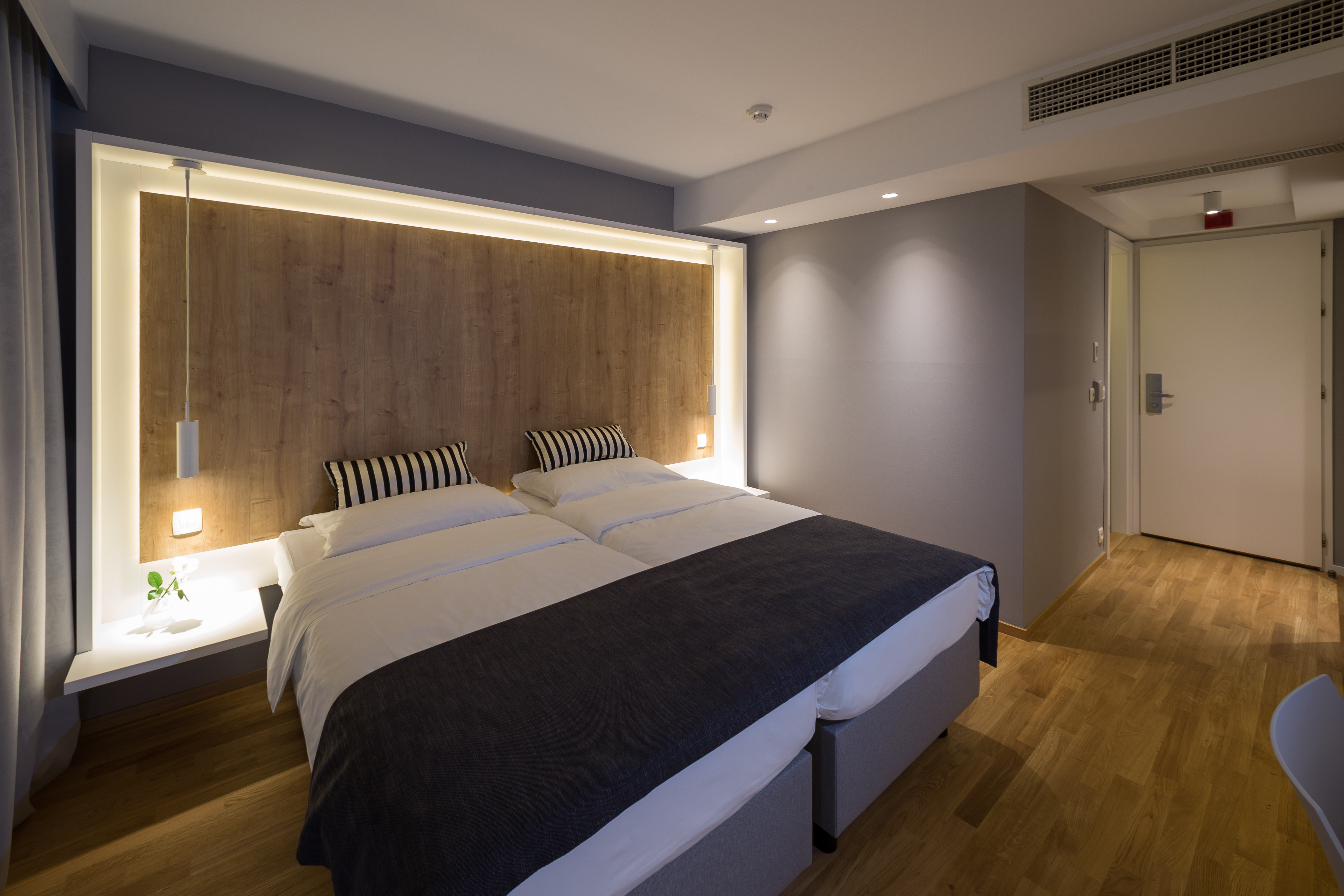 Double or Twin Standard