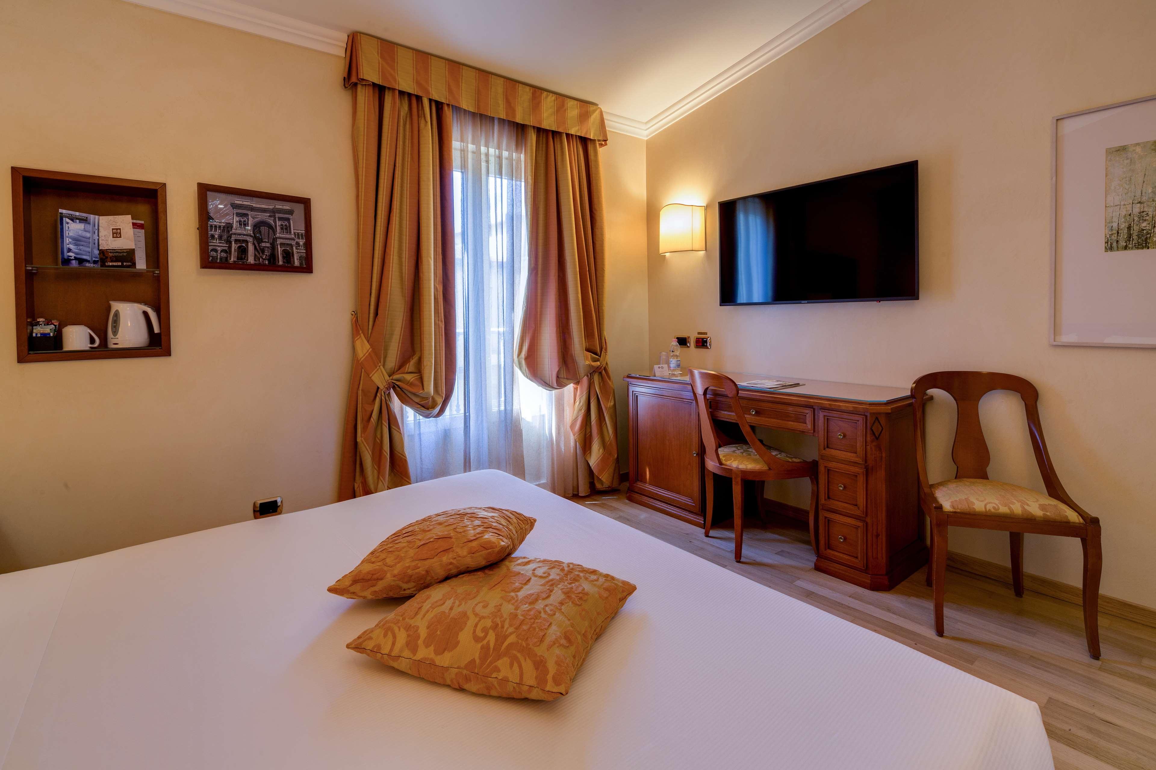 Double Classic Double Bed