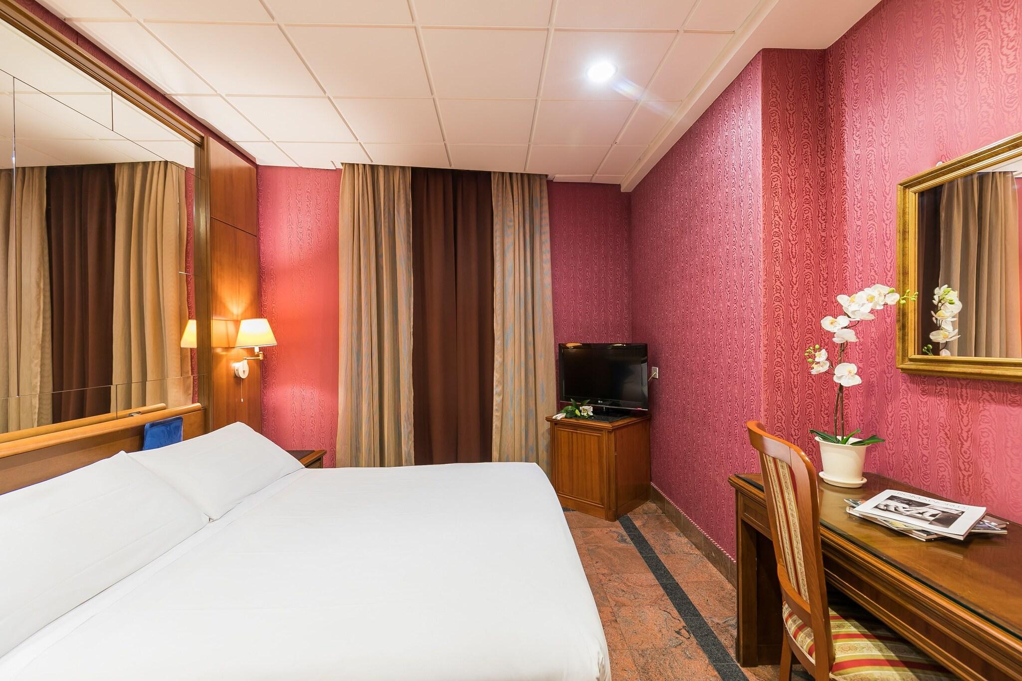 Double or Twin Queen Size Bed