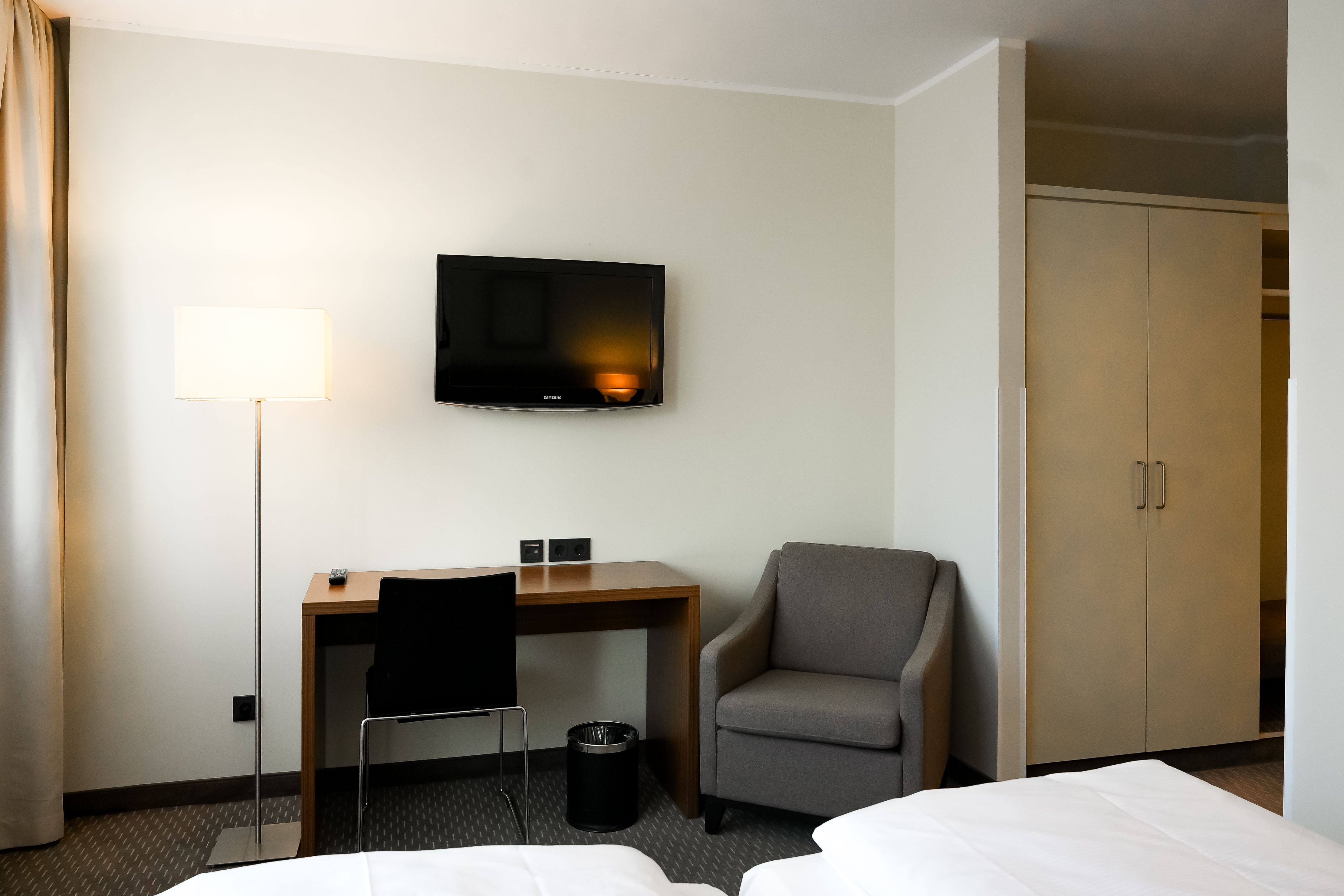 Double or Twin Standard