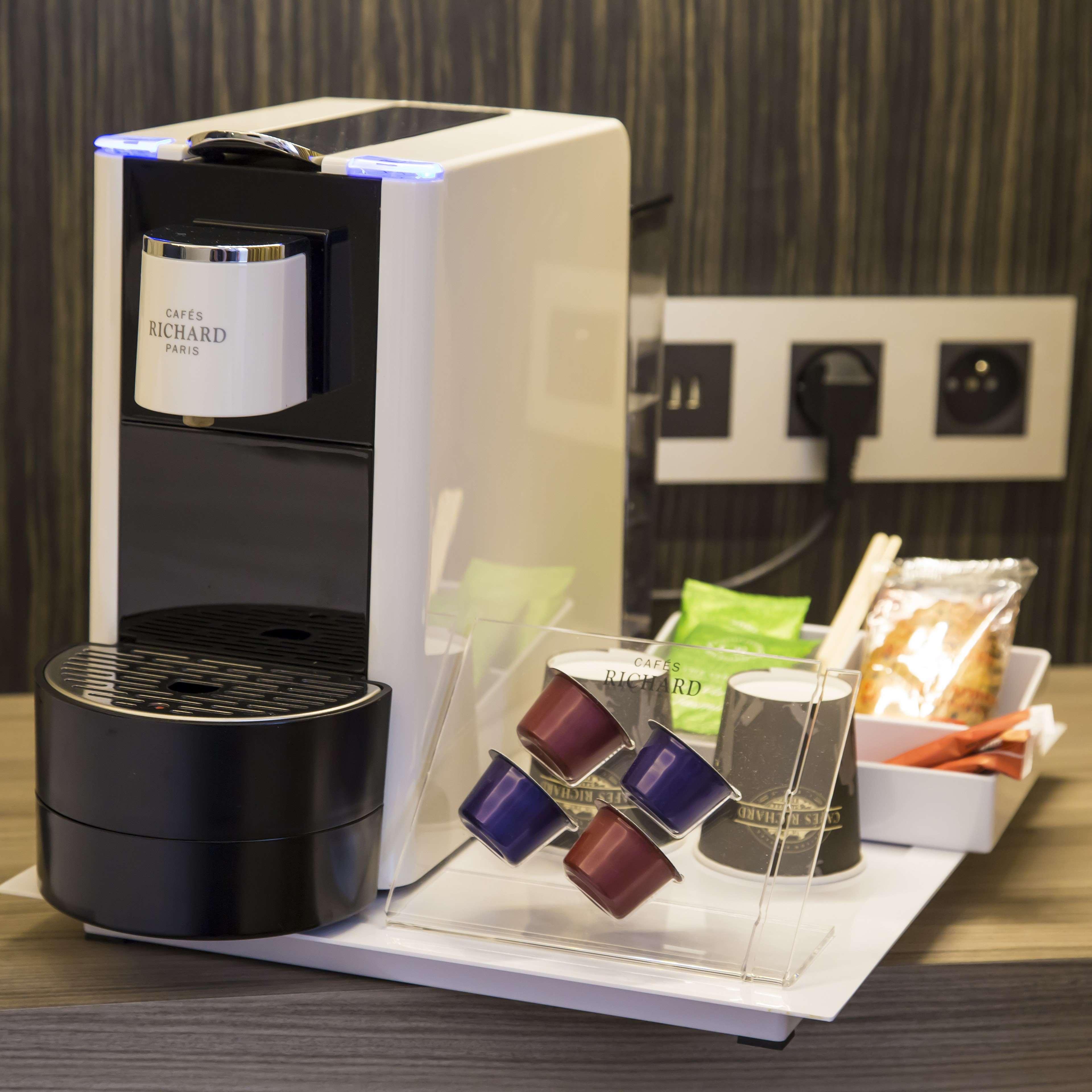 Double Classic Queen Bed