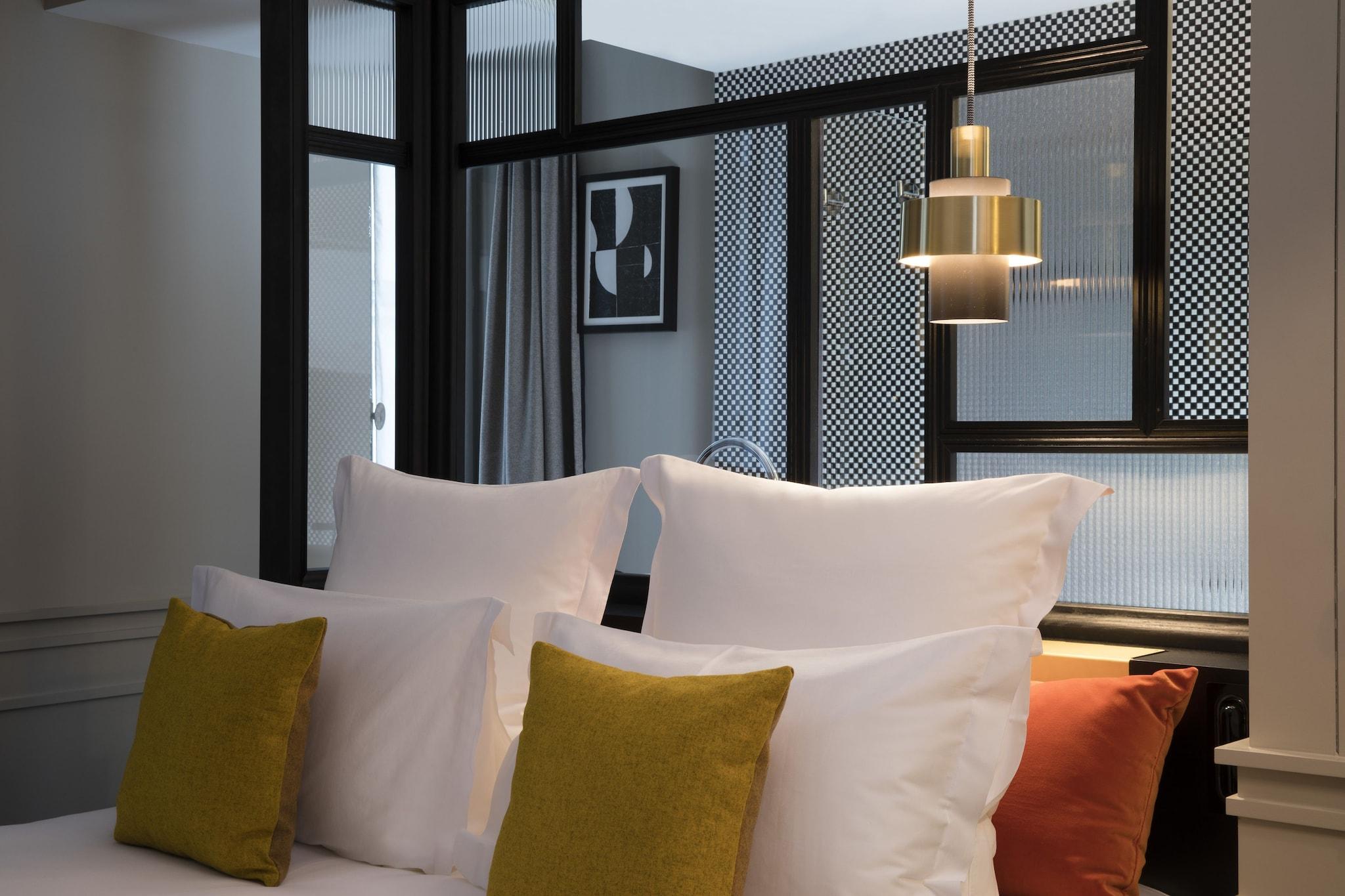 Double Superior Queen Bed