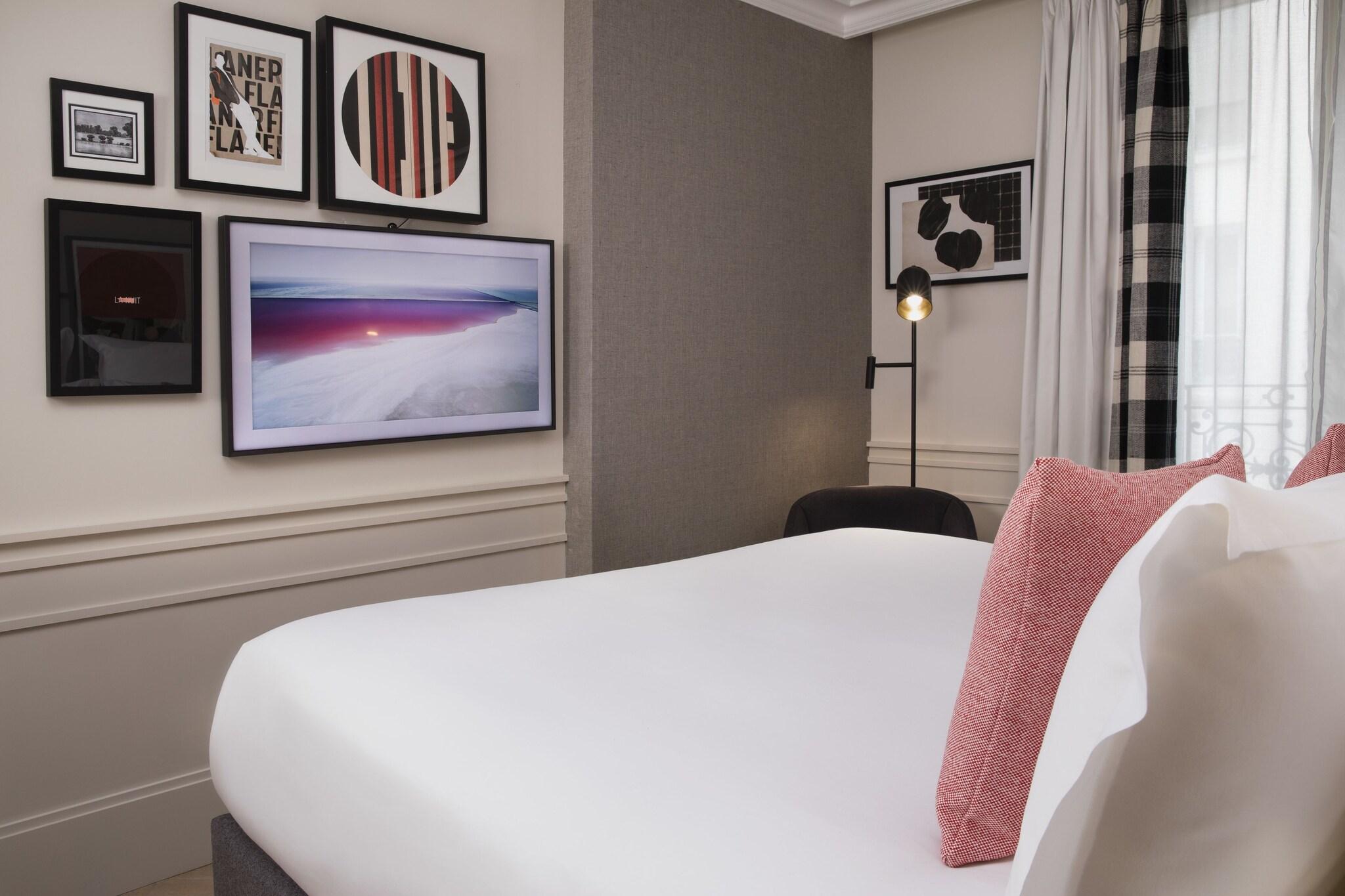 Double Superior Queen Bed