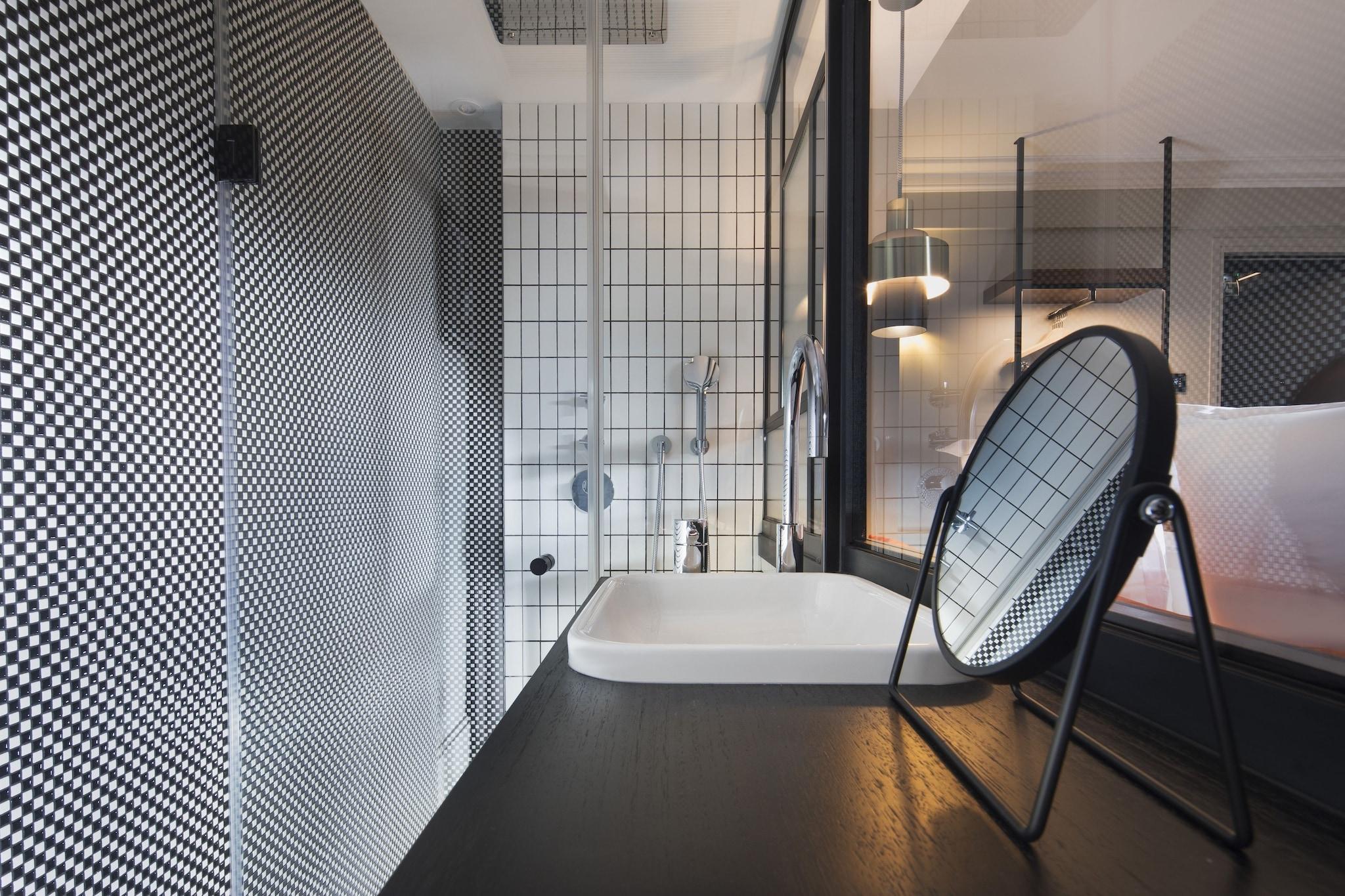 Double Superior Queen Bed