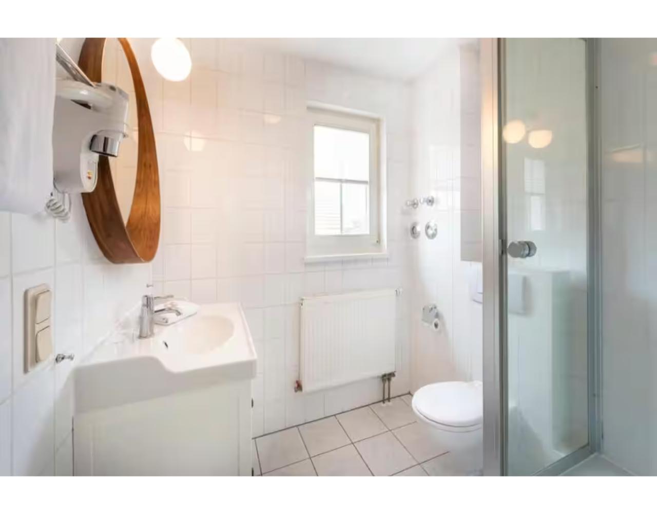 Suite Capacity 5 Two Bedrooms