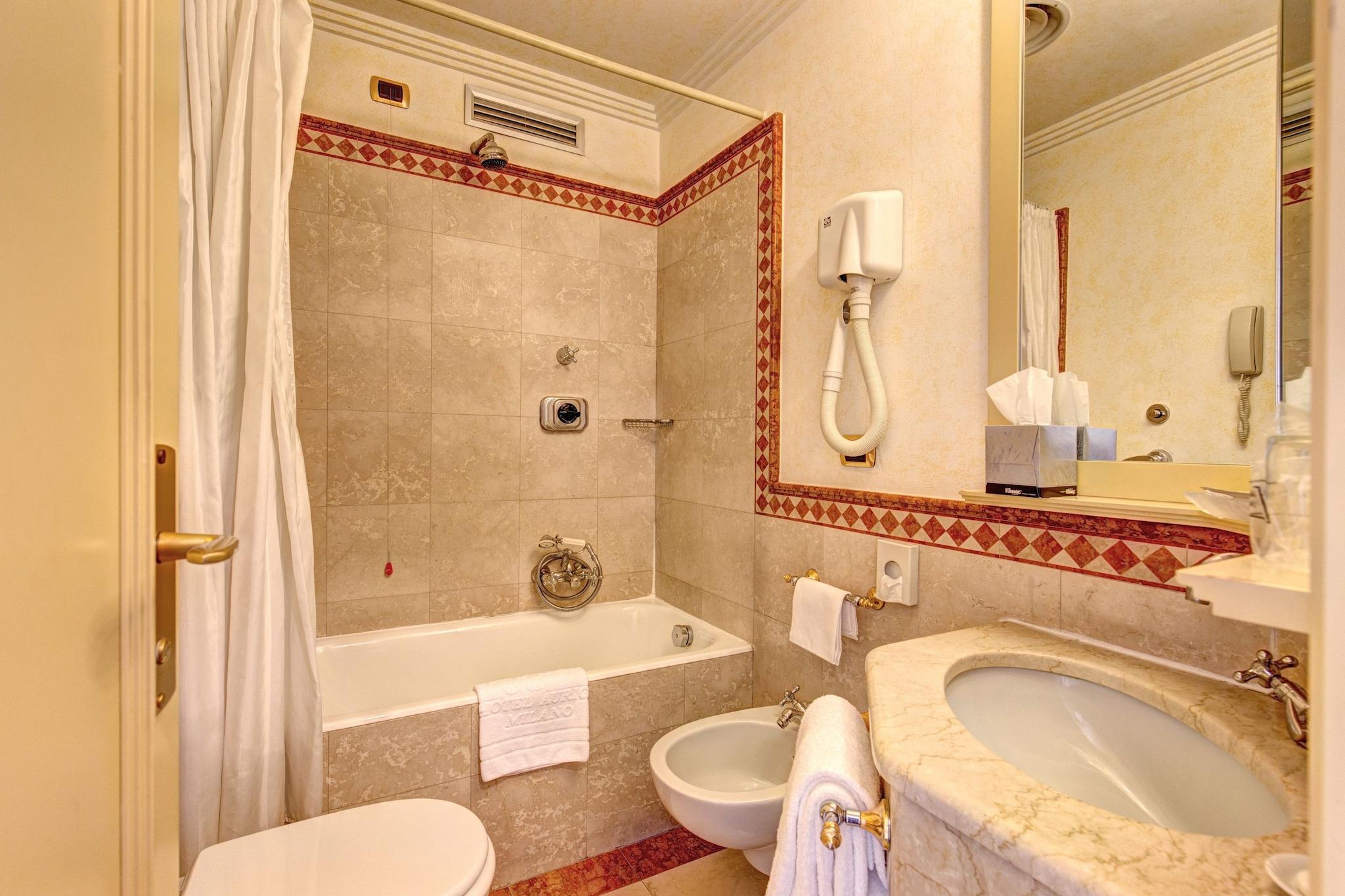 Double Connecting Room