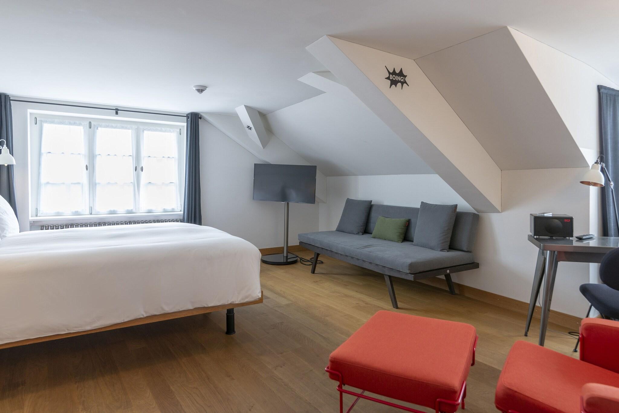 Double King Size Bed