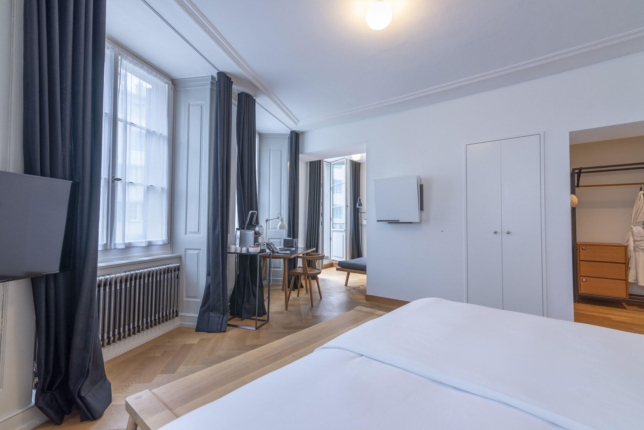 Double King Size Bed