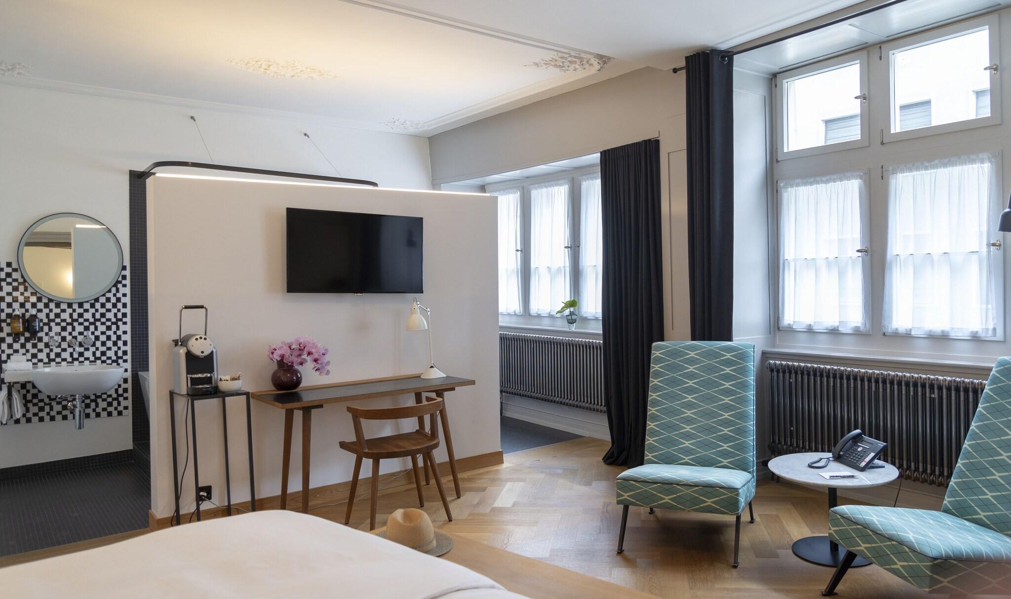 Double King Size Bed