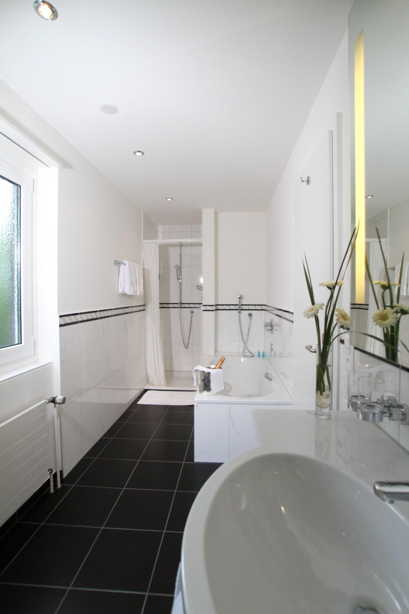 Suite with Double Bed