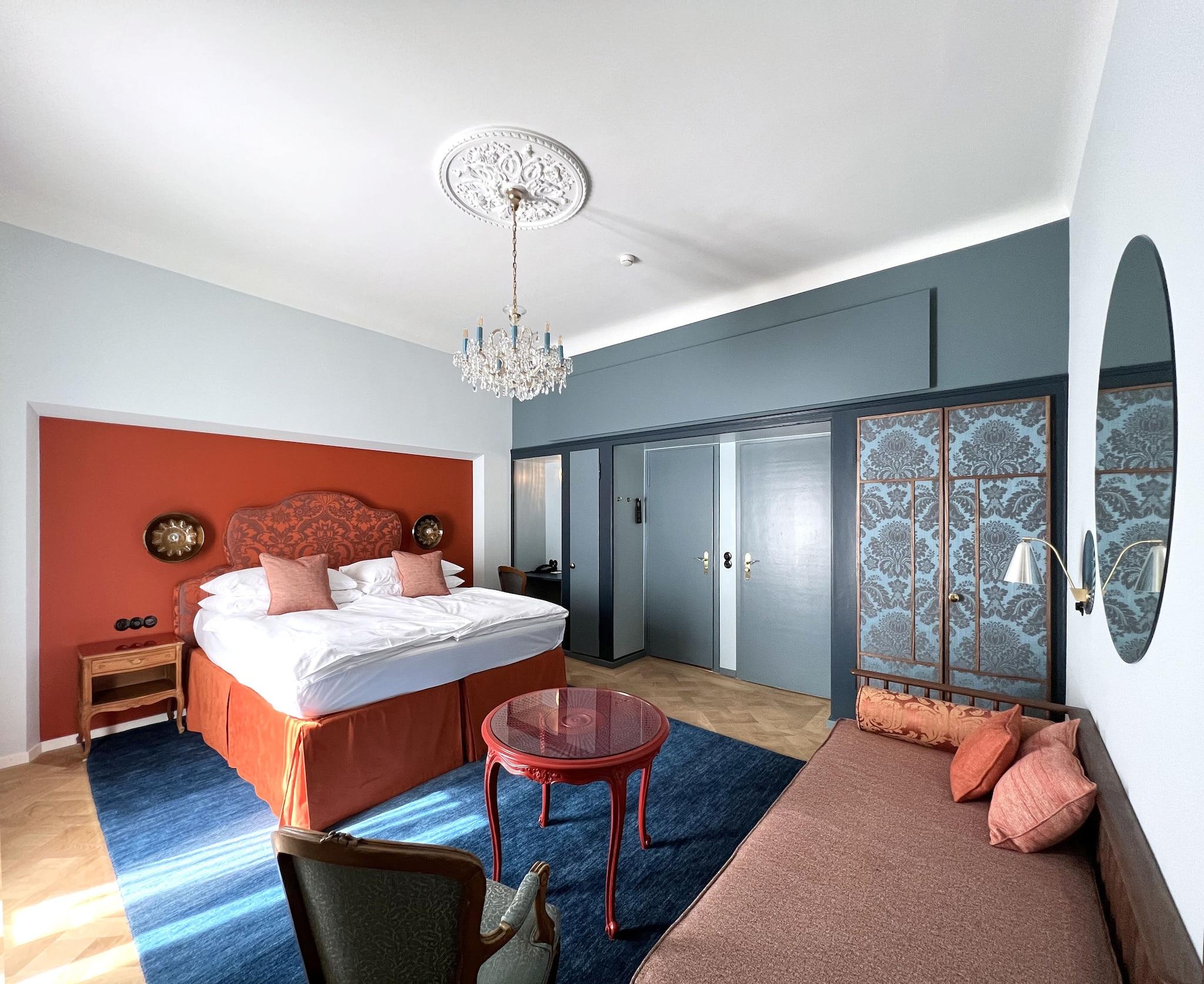 Double Superior King Bed