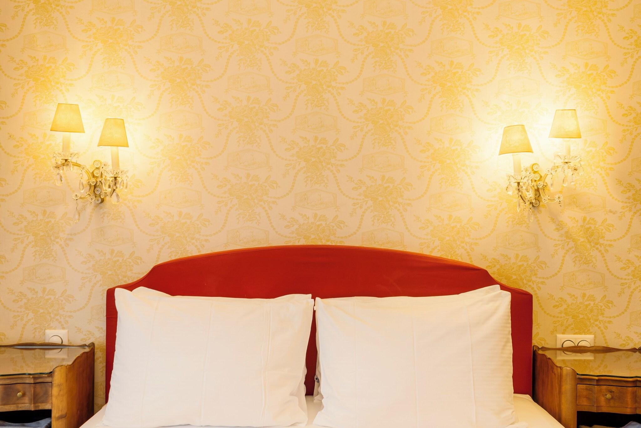 Double Queen Size Bed