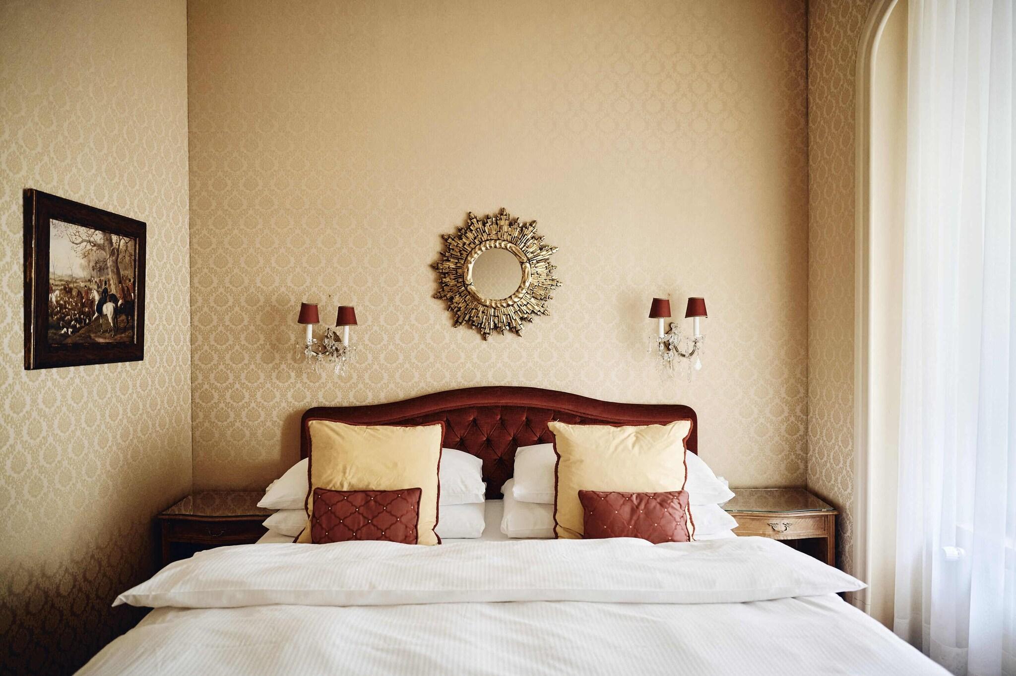 Junior Suite King Size Bed