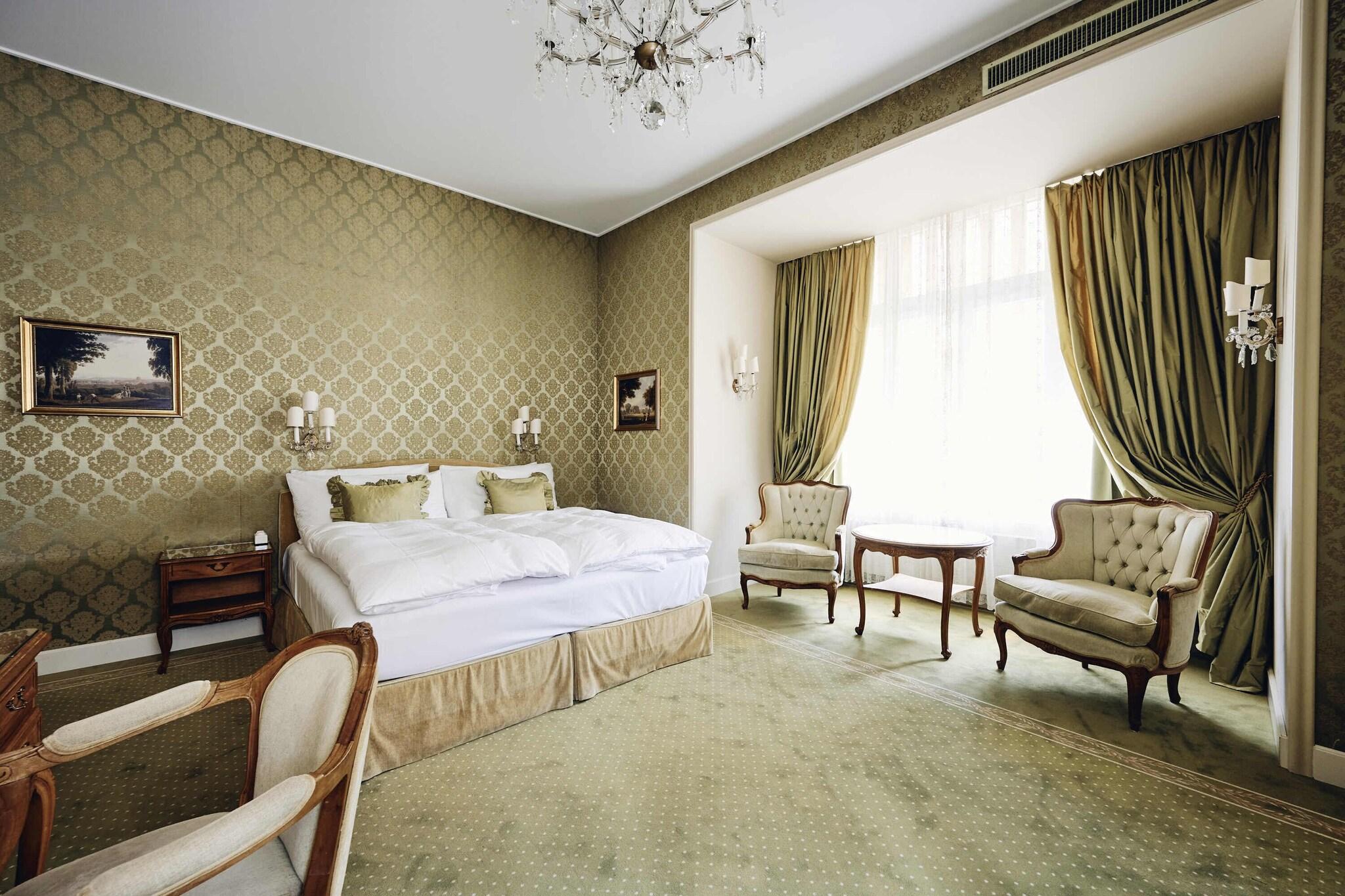 Junior Suite King Size Bed