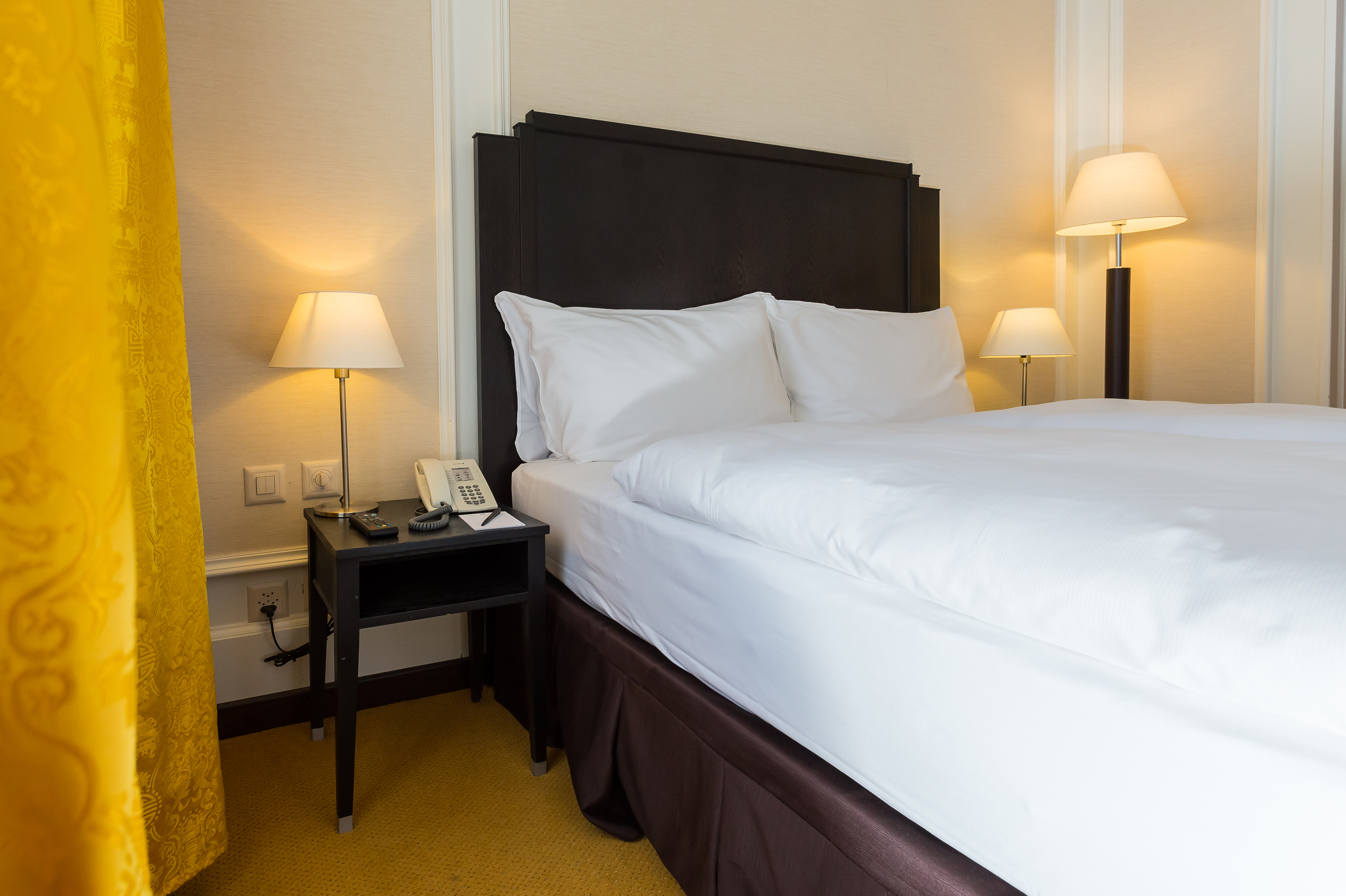 Double Queen Size Bed